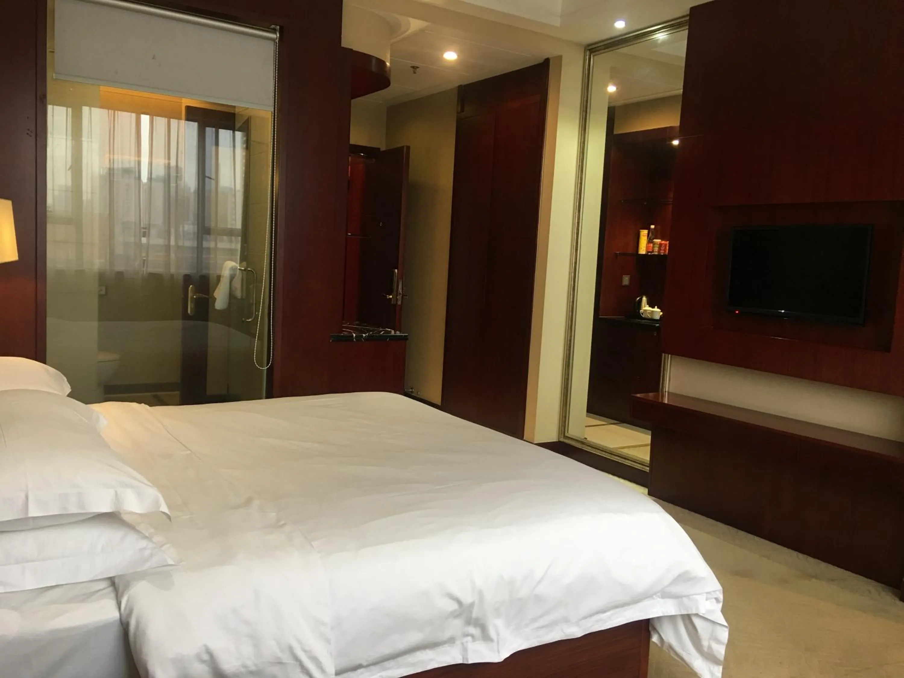 Bedroom, Bed in Guangzhou Shi Liu Hotel