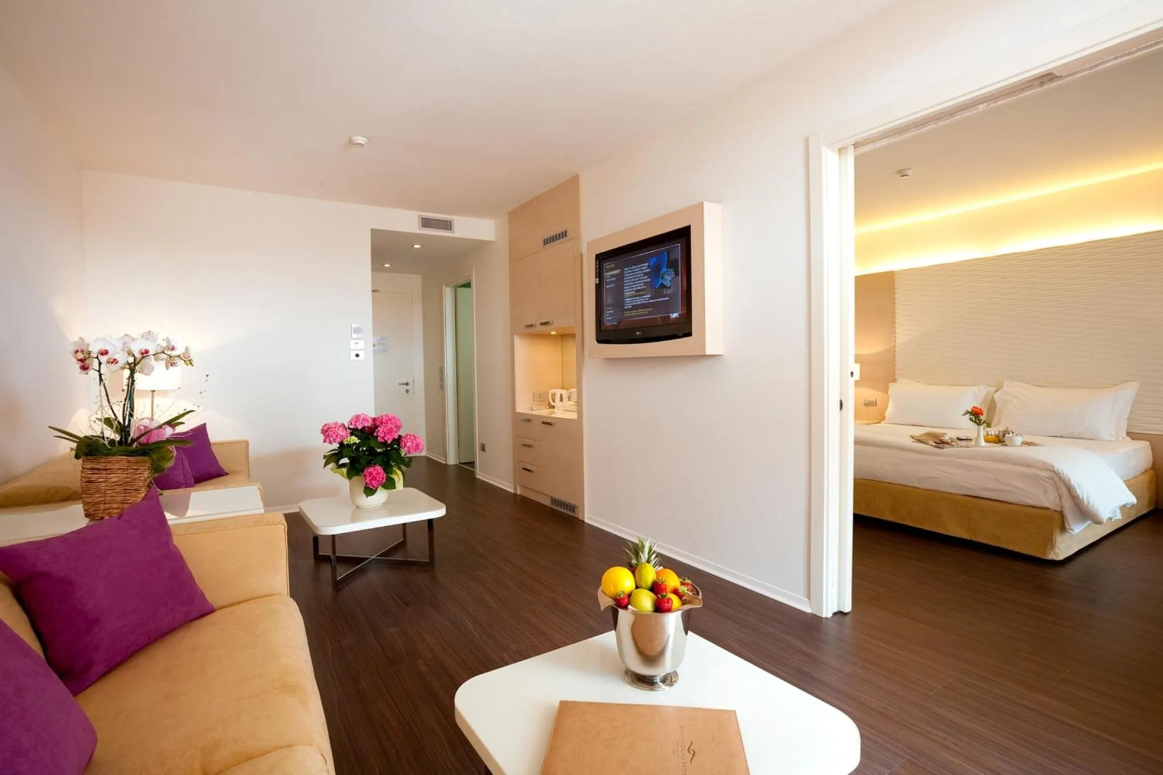 TV and multimedia, Bed in Laguna Palace Hotel Grado