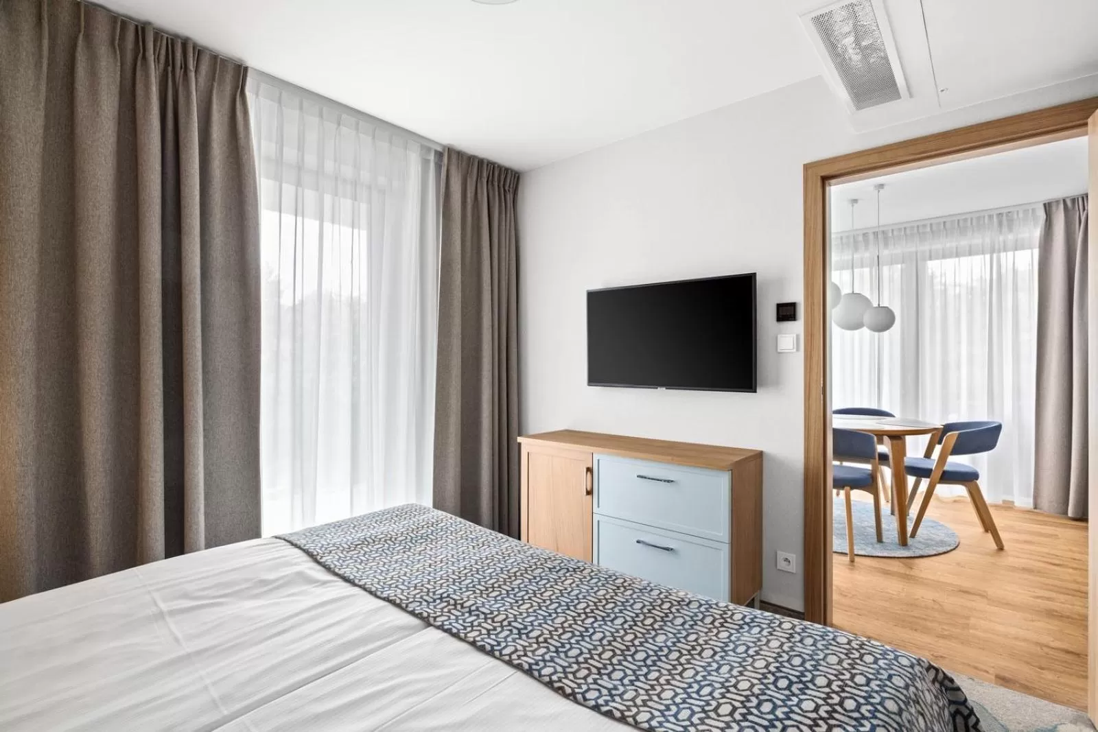 Bed in Maloves Resort & Spa