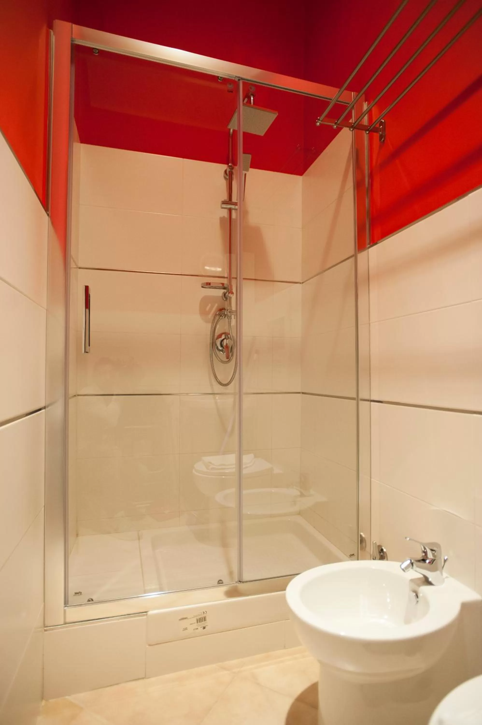 Bathroom in Monreal Rooms Salerno