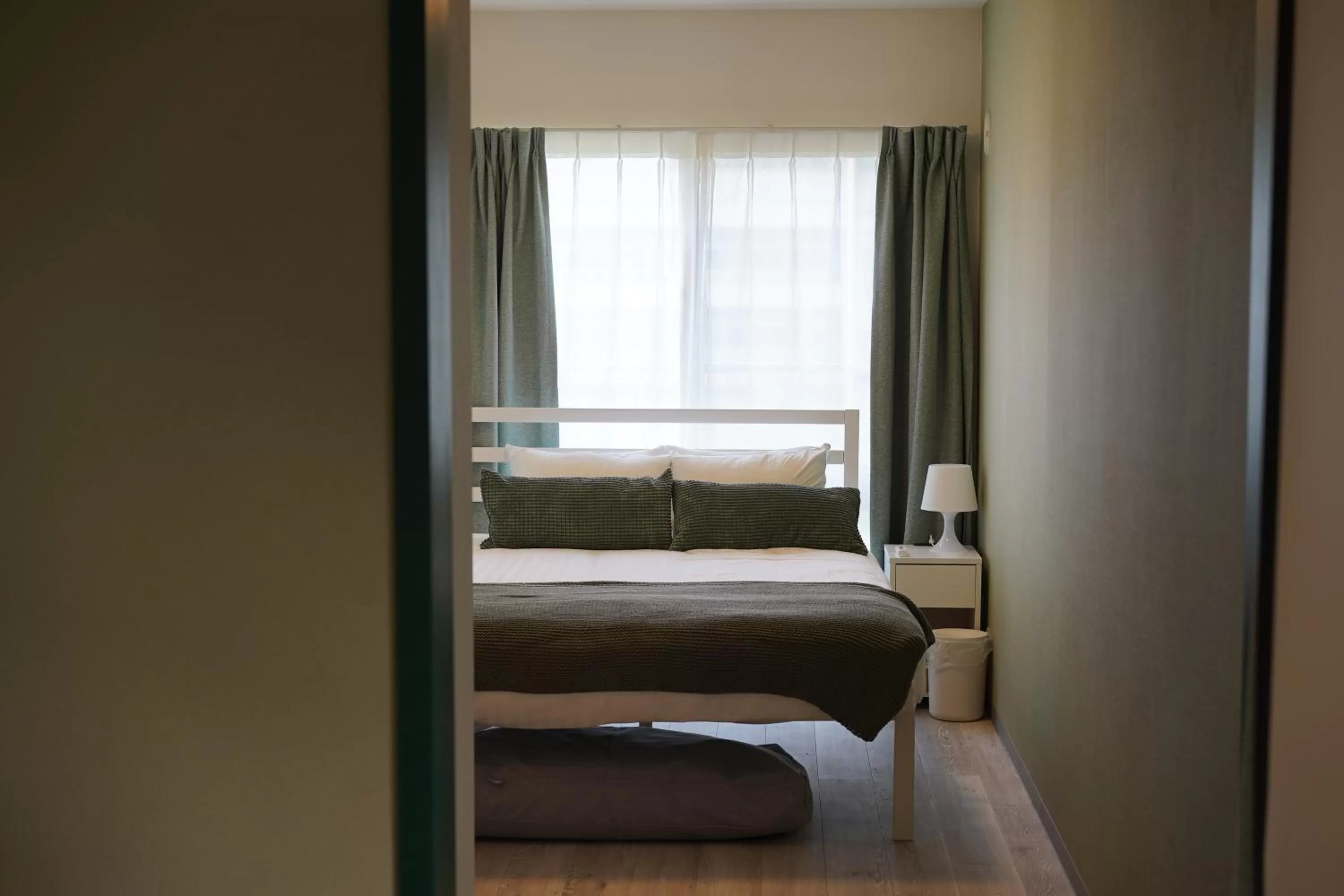 Bed in Glass Shiseikan