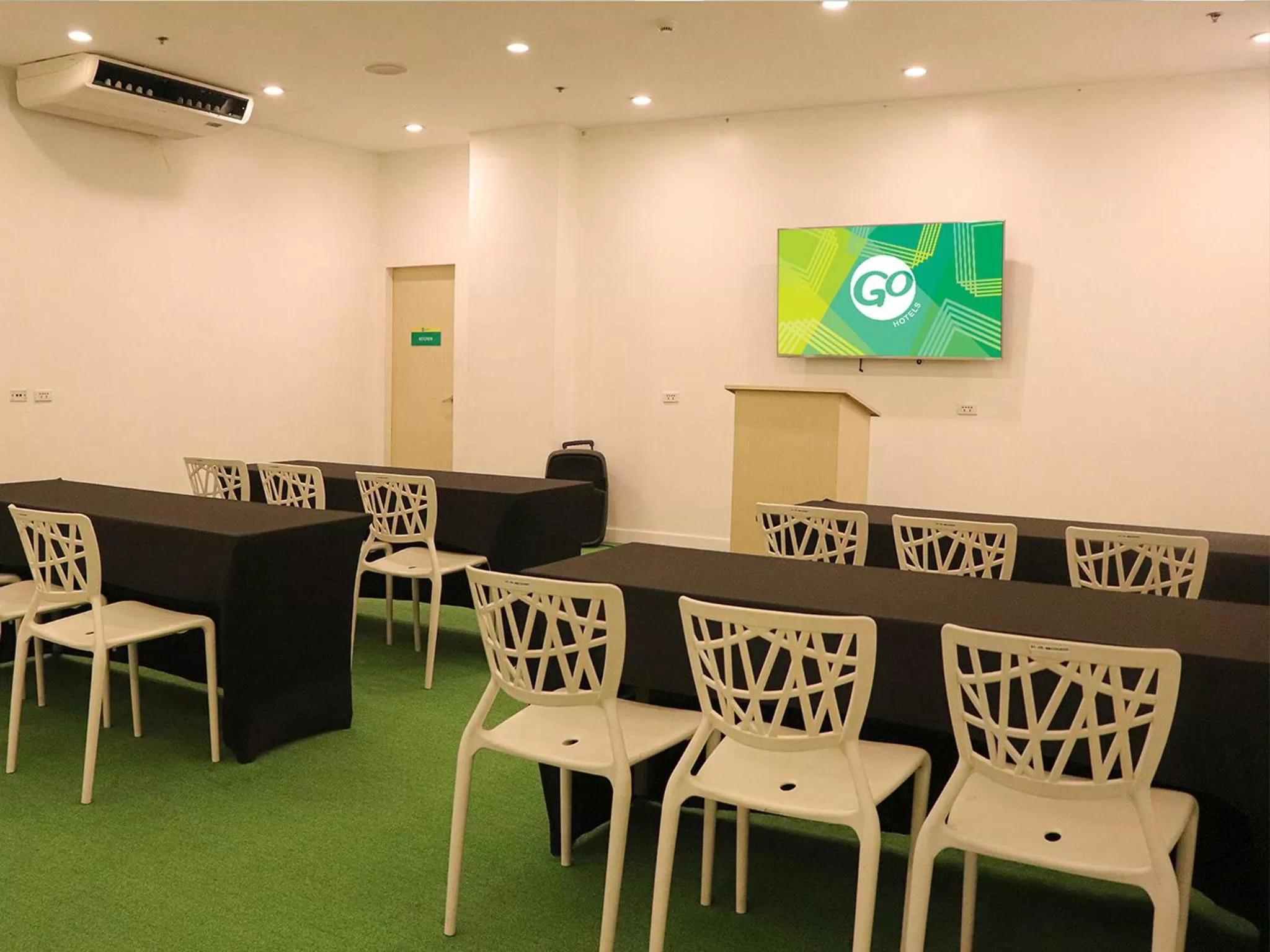 TV and multimedia in Go Hotels Timog