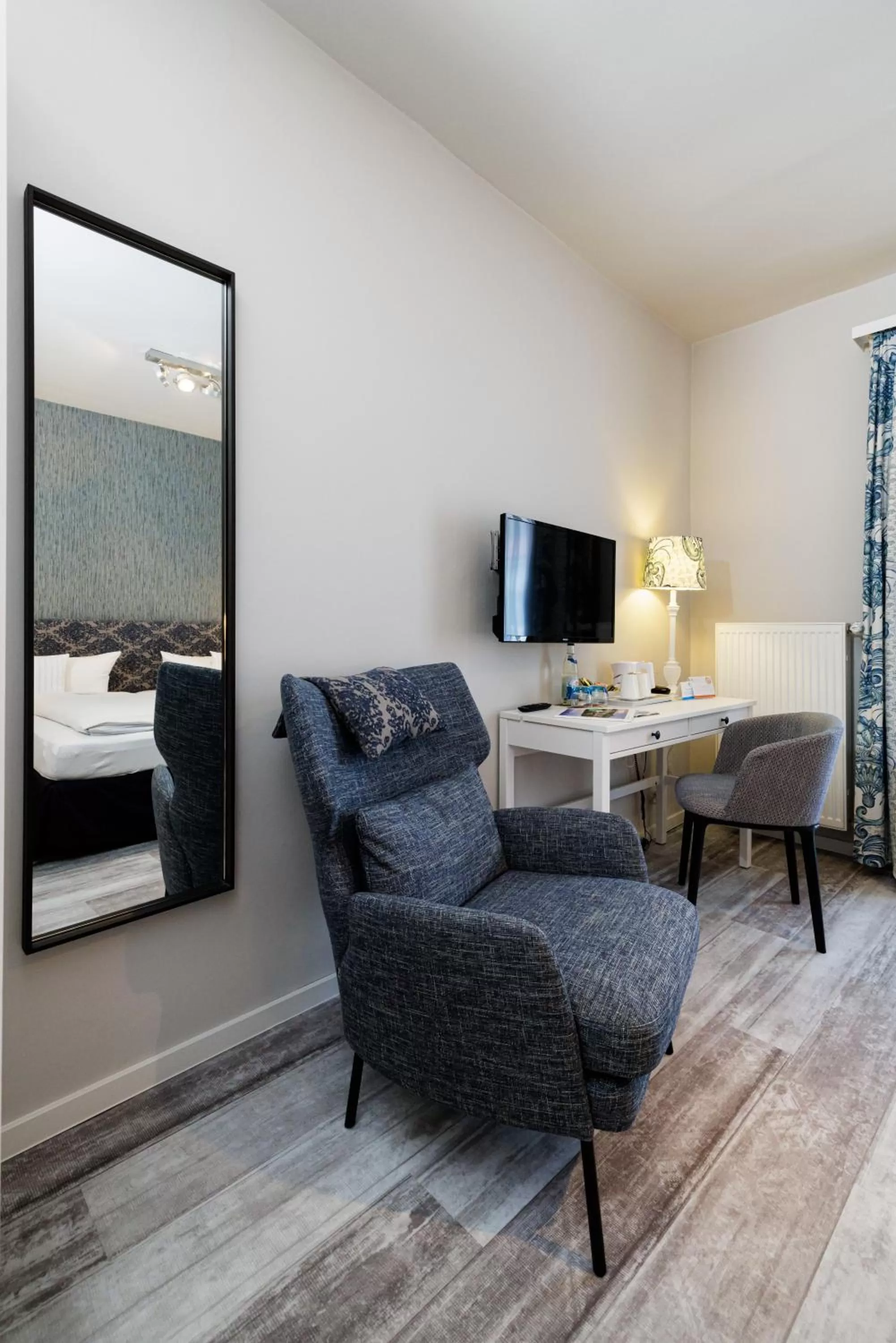 Photo of the whole room, Bed in Flair Hotel zum Storchen