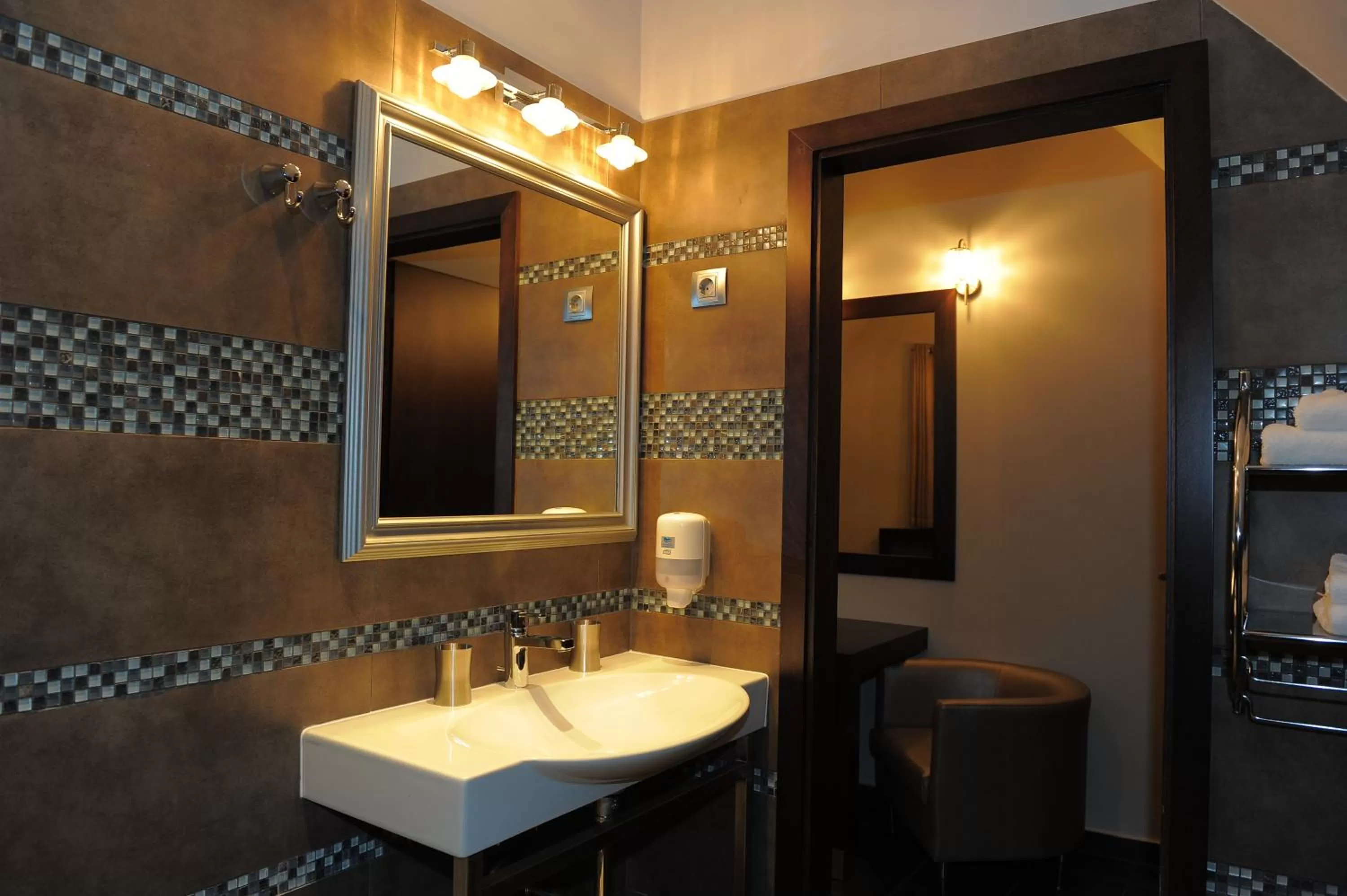 Bathroom in Varga Tanya Hotel