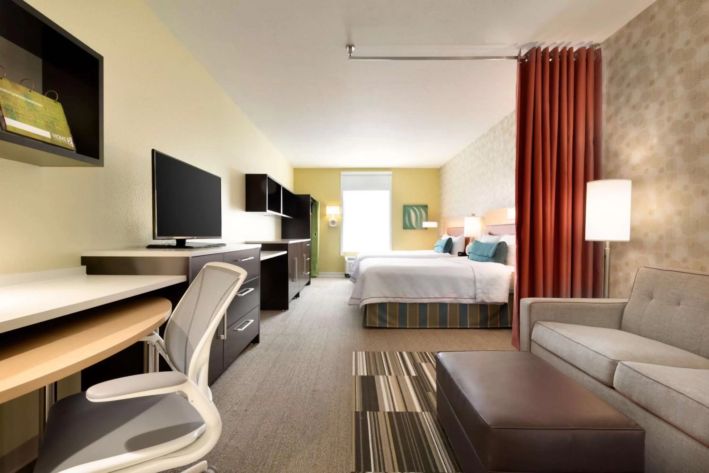 Bedroom, Bed in Home2 Suites by Hilton Cleveland Independence