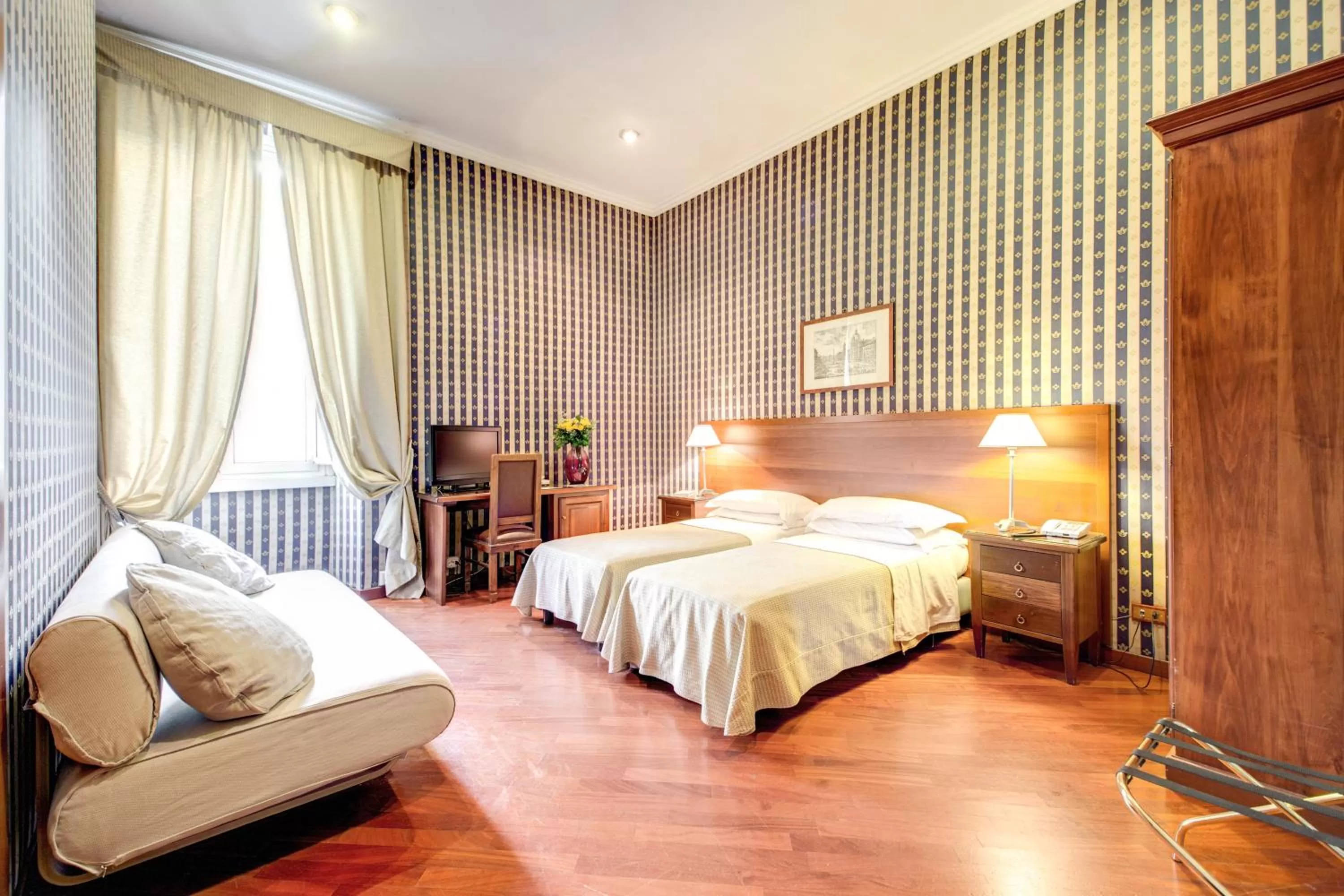 Photo of the whole room, Bed in Hotel St. Moritz