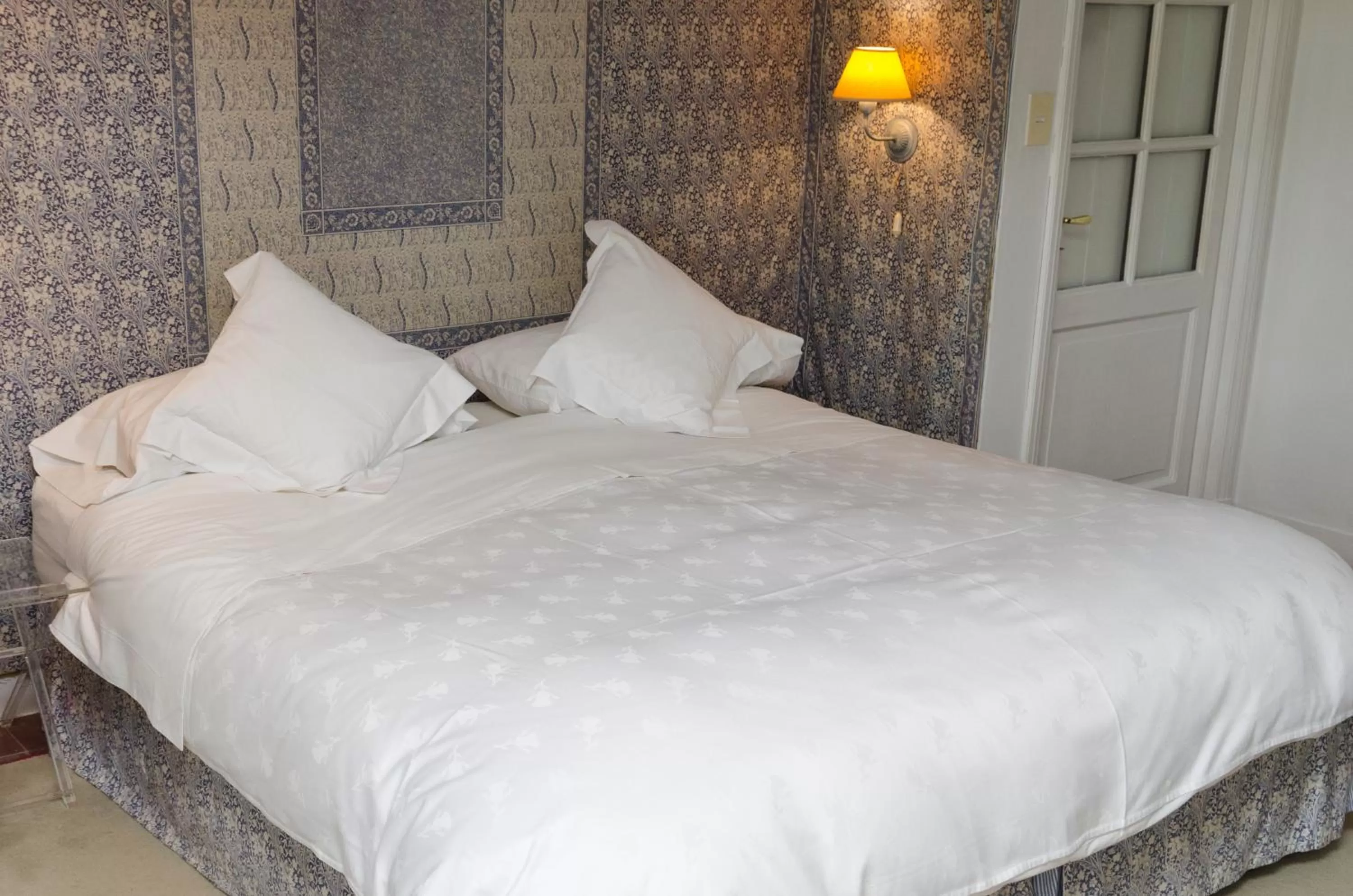 Bed in Estancia Ave María