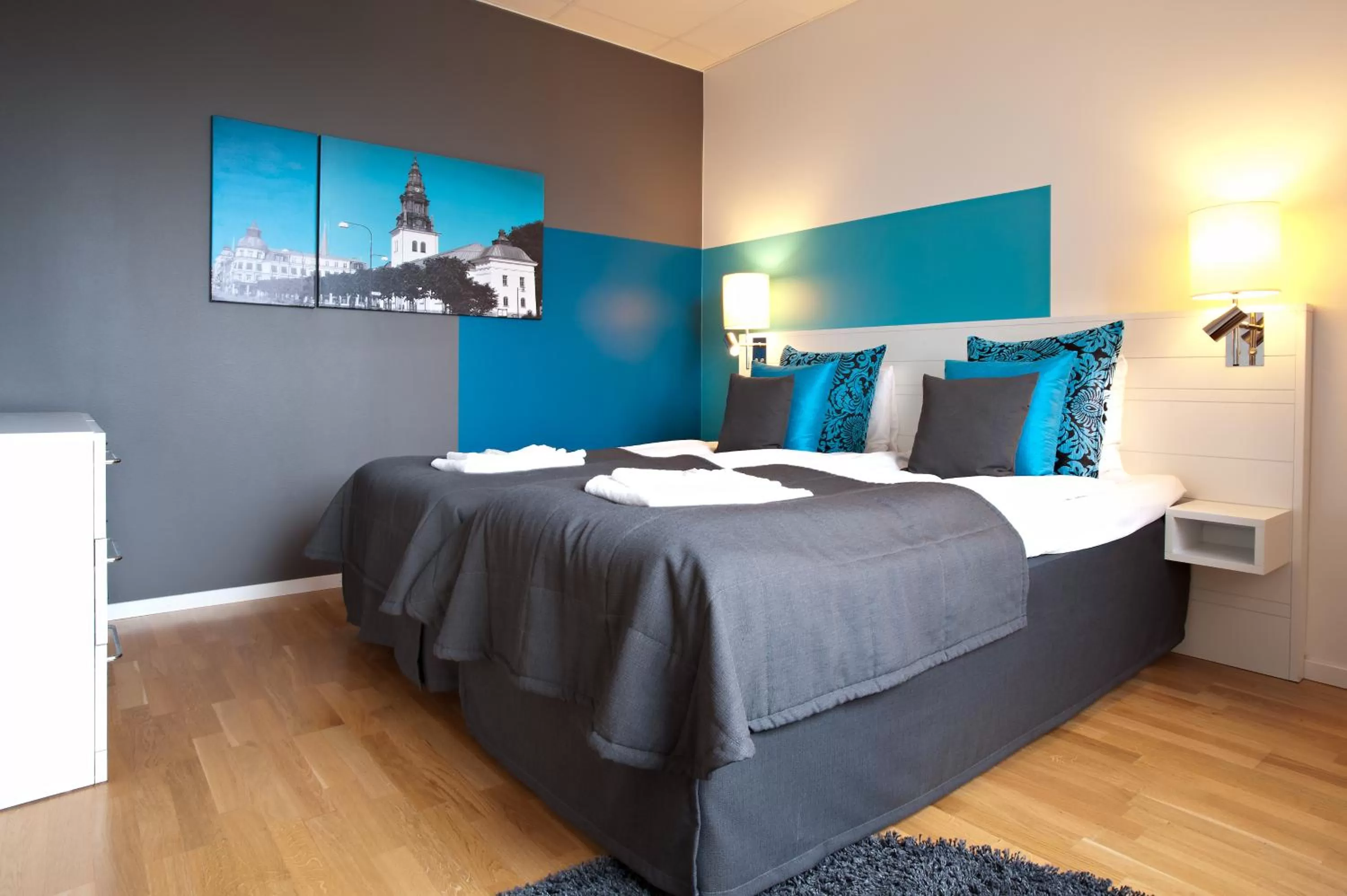 Bed in Sky Hotel Apartments Tornet