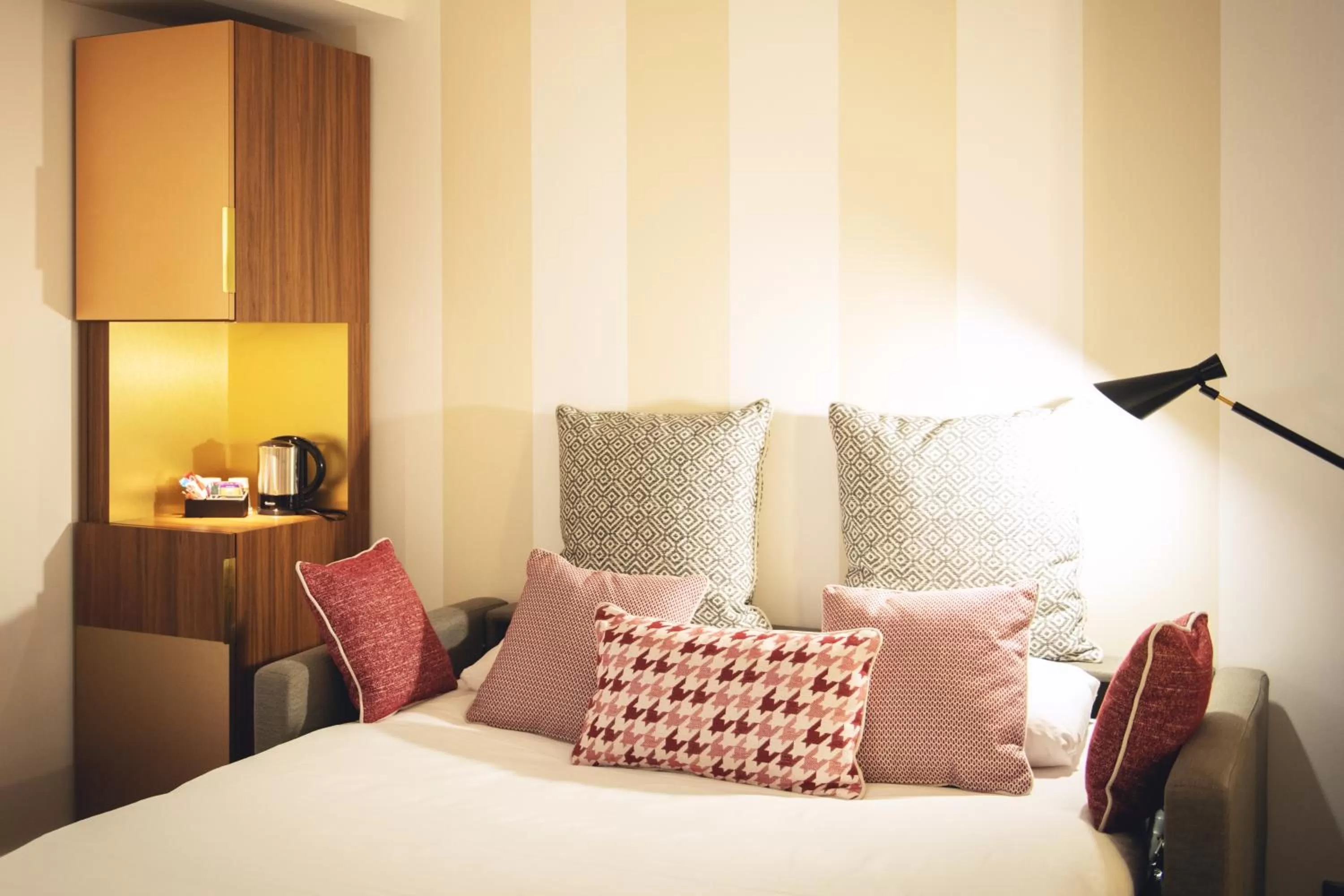 Bed in Mercure Lyon Centre Plaza République