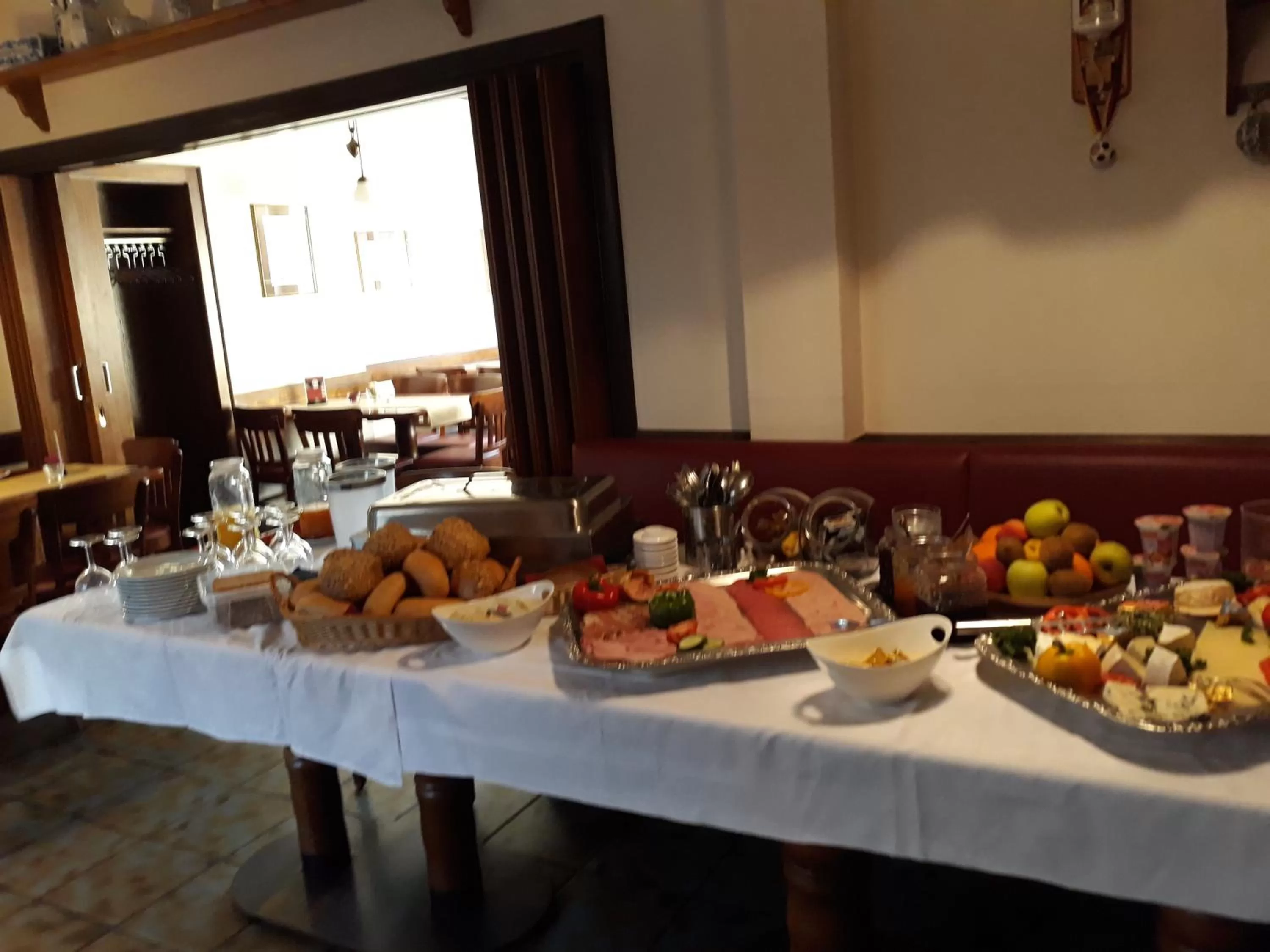 Breakfast in Zwehrener Hof