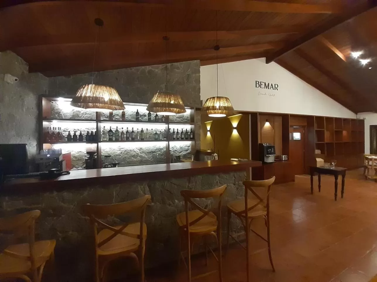 Restaurant/places to eat, Lounge/Bar in Bemar Carmelo Hotel