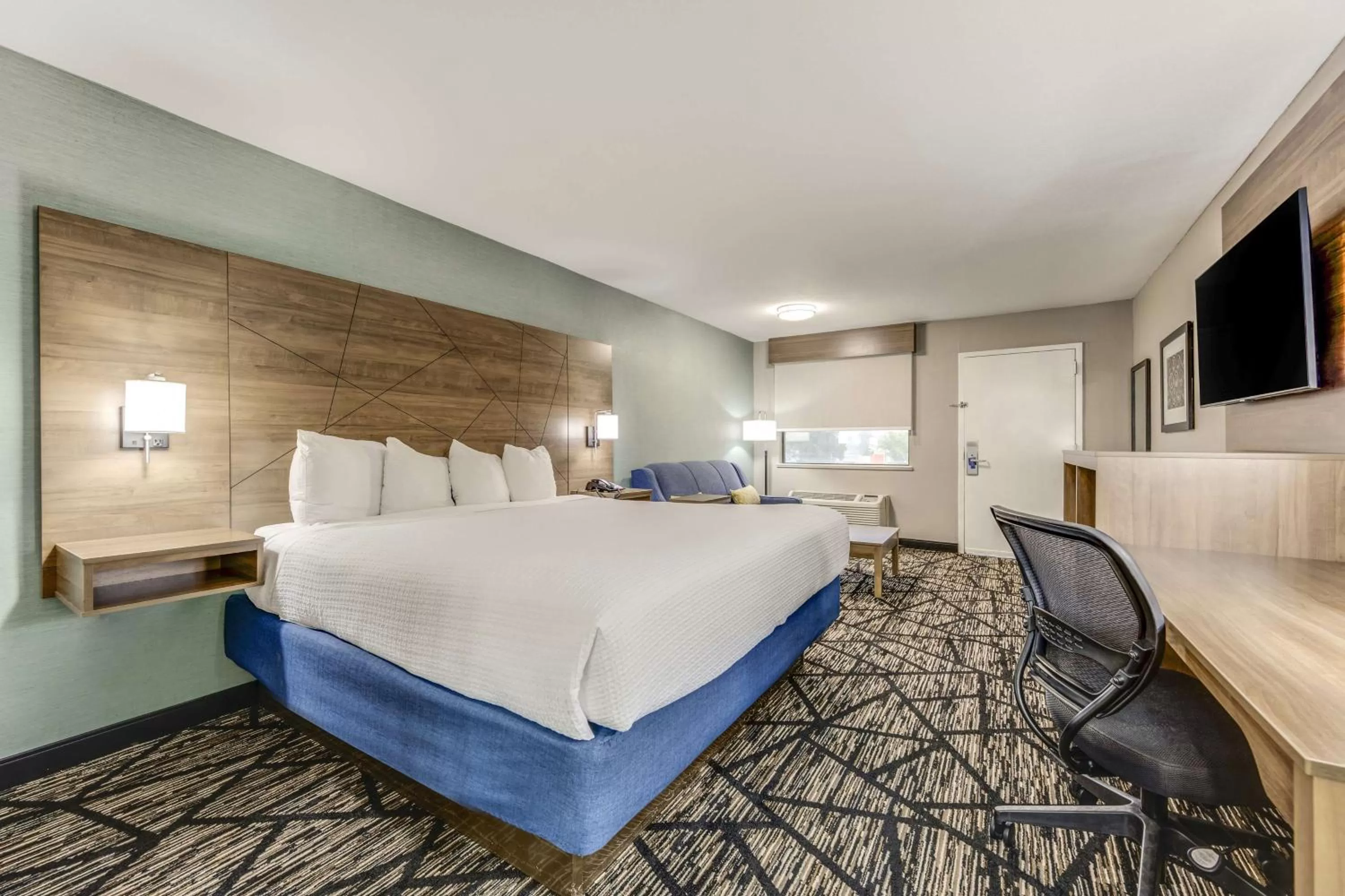 Bedroom, Bed in Best Western Huntsville Inn & Suites