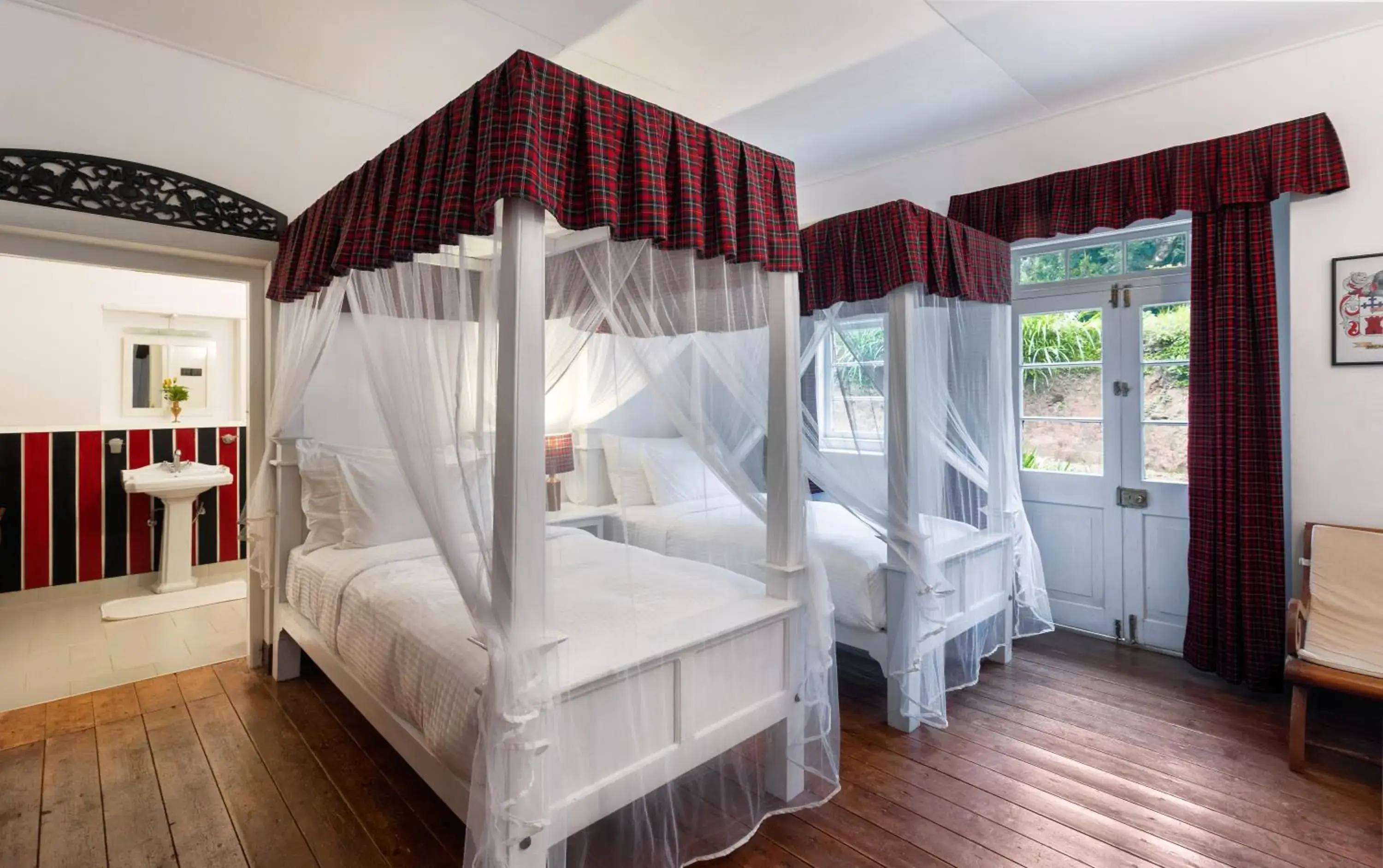 Superior Twin (Macnaughton)Includes evening tea with snacks and complimentary use of the jacuzzi and sauna. - single occupancy in Scottish Planter Bungalow- Thema Collection Superior Twin (Macnaughton)Includes evening tea with snacks and complimentary use of the jacuzzi and sauna. - single occupancy in Scottish Planter Bungalow- Thema Collection