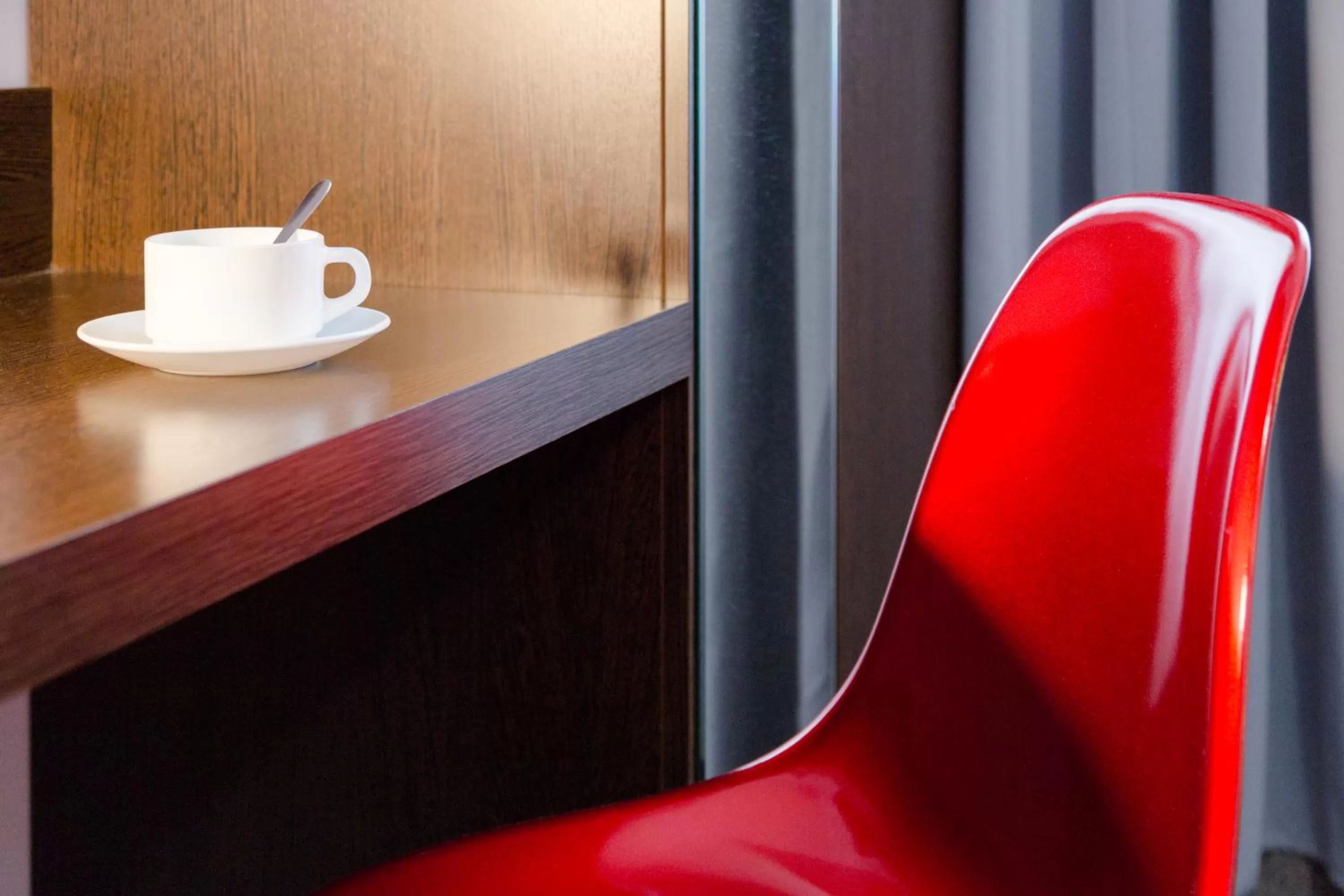 Seating area in Urban Style, Hôtel Le Cheval Noir, Saint-Étienne