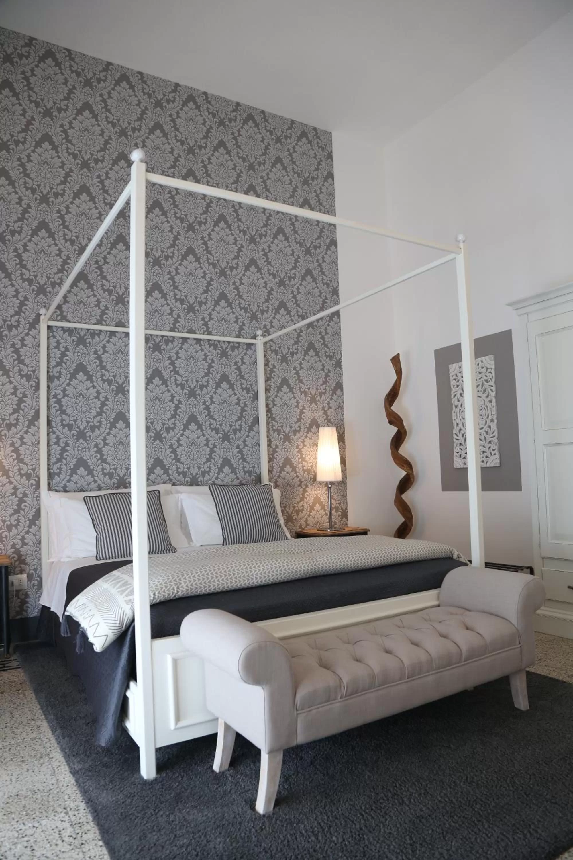 Photo of the whole room, Bed in Palazzo Bignami