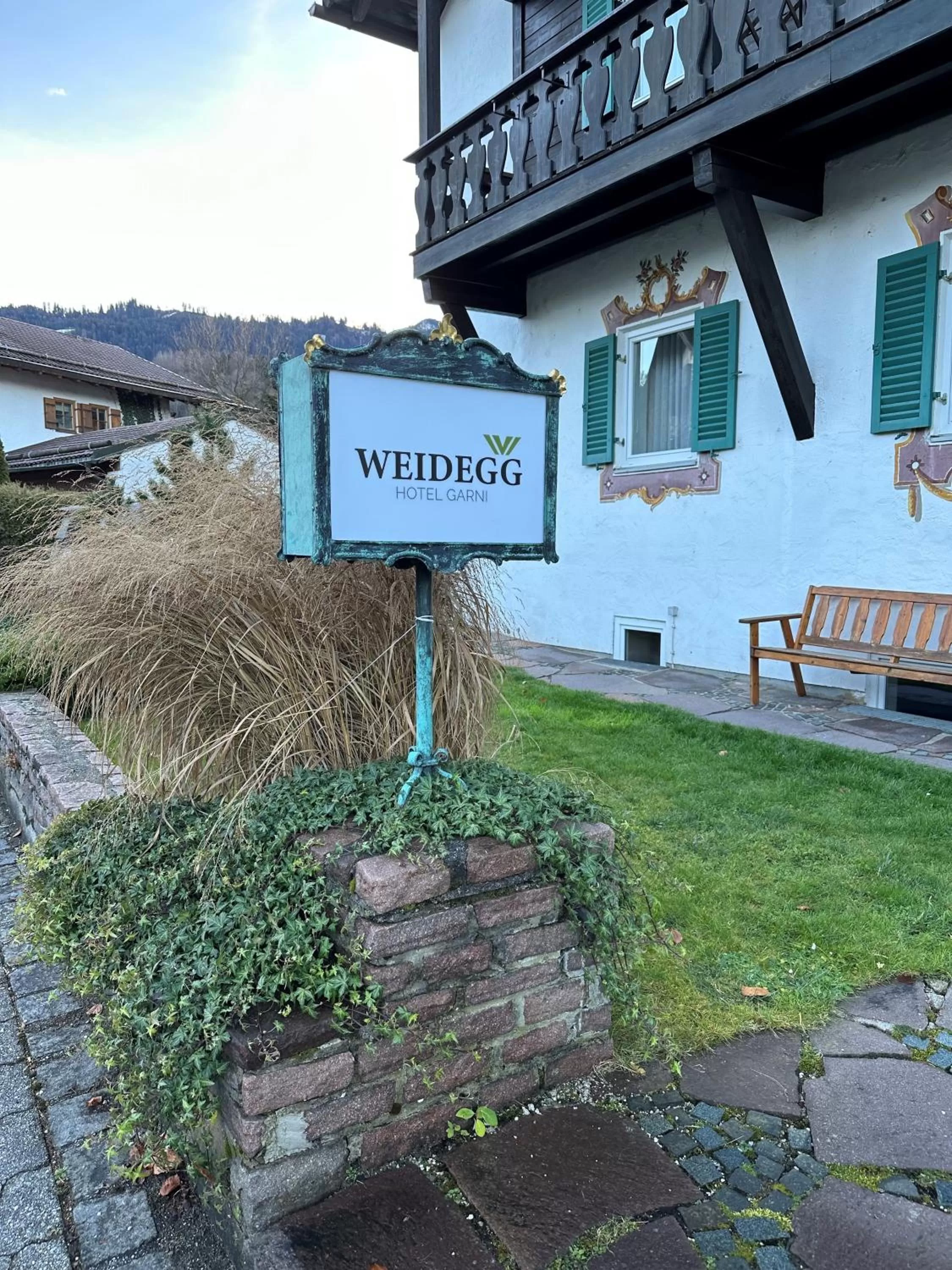 Property building in Weidegg - Hotel Garni
