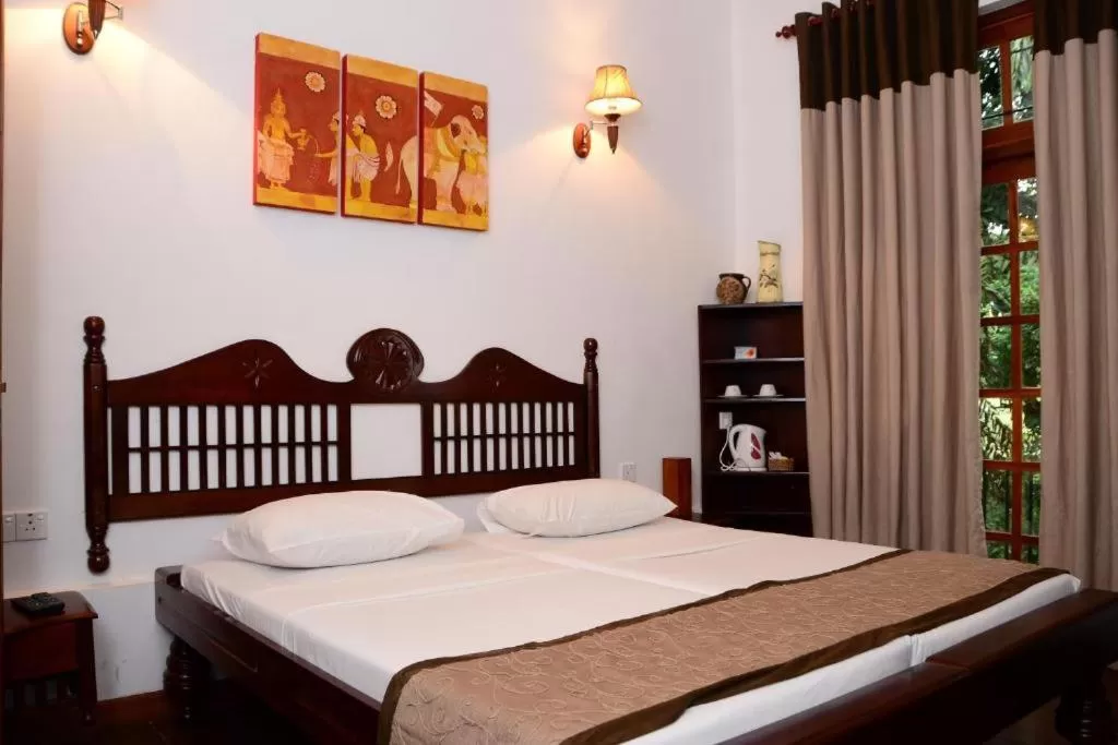 Bed in Veraima Kandy