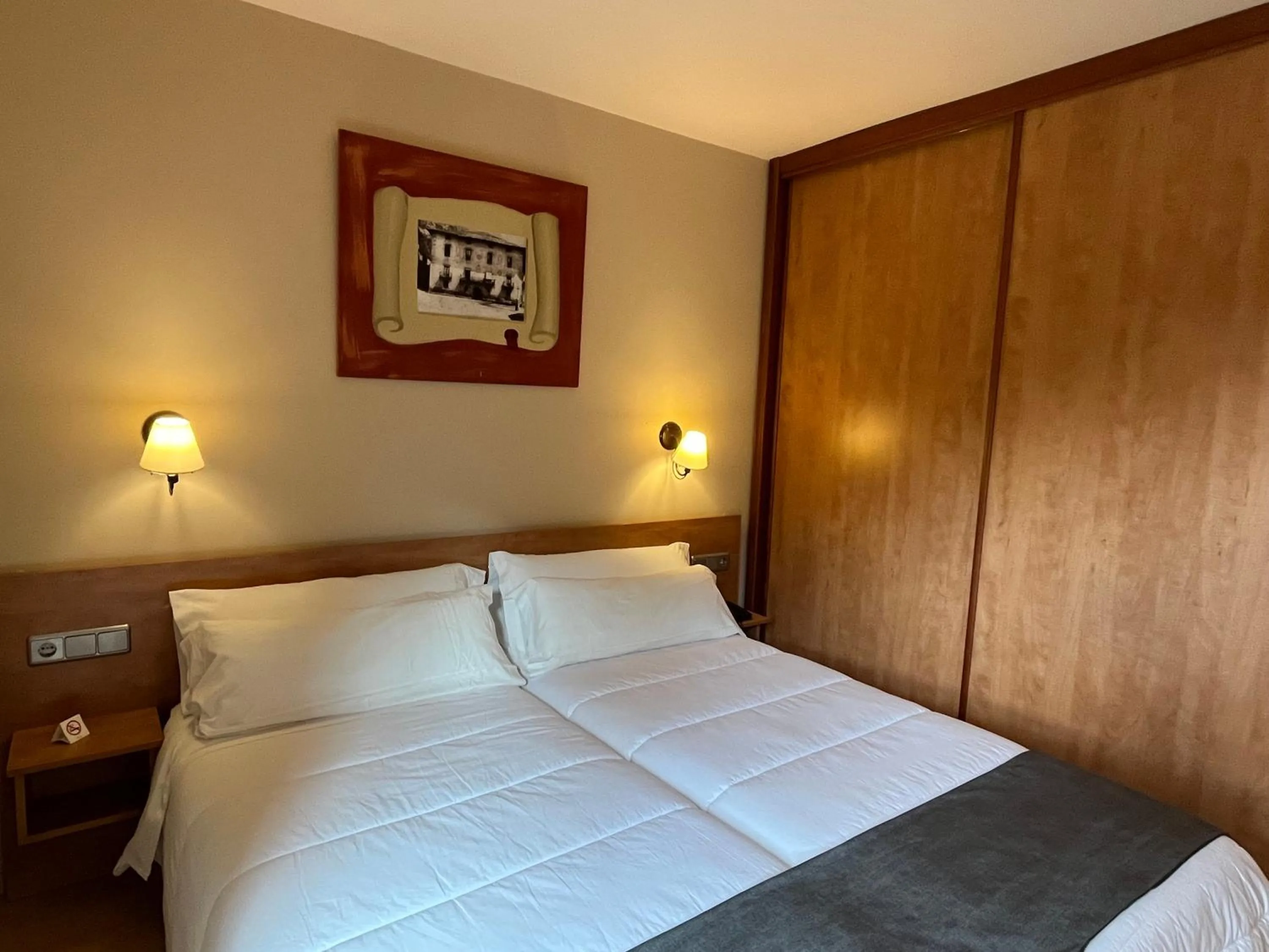 Bed in Wuau! Hotel Segle XX