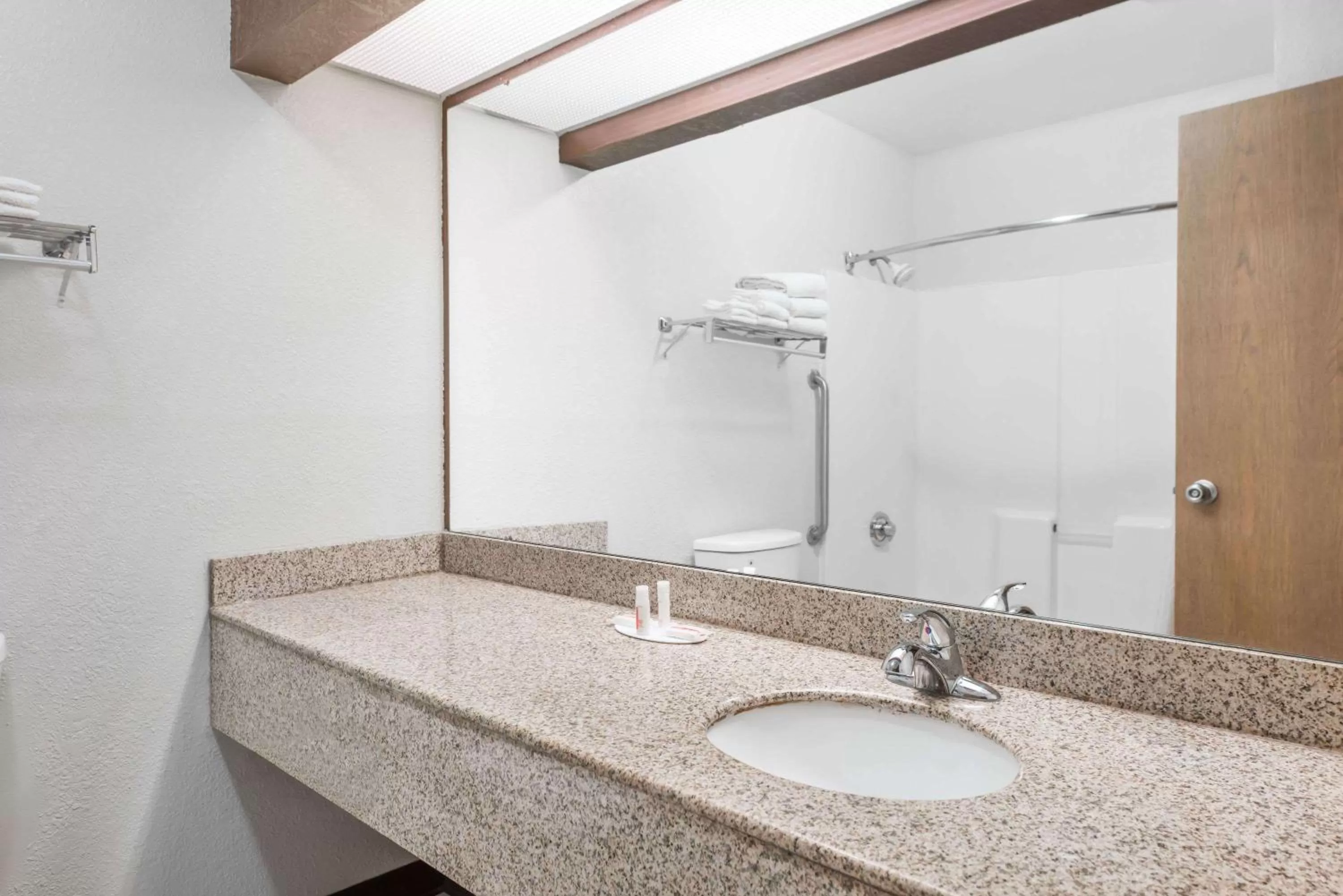 Bathroom in Days Inn & Suites by Wyndham Casey