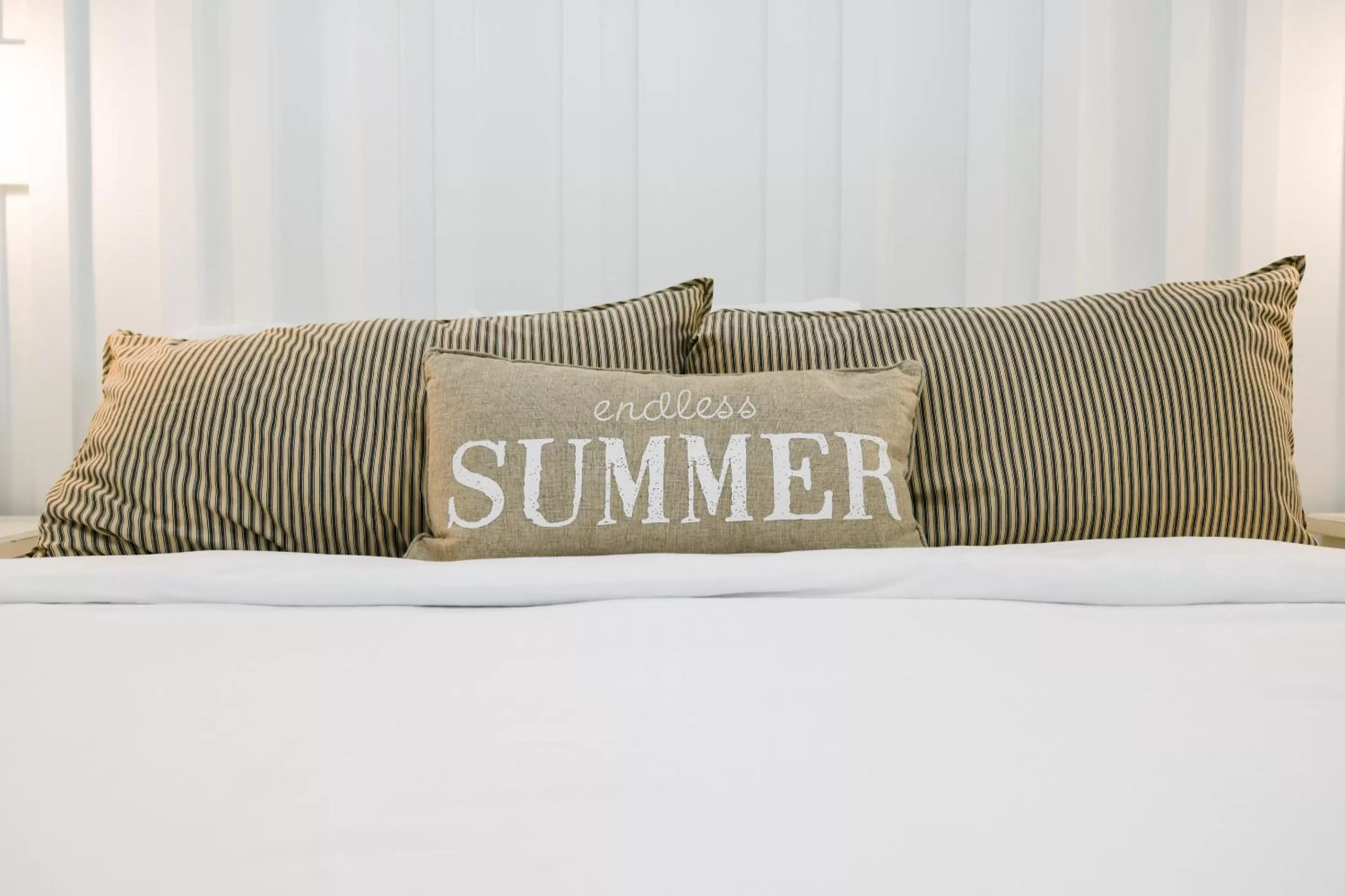 Bed in Casey Key Resorts - Beachfront