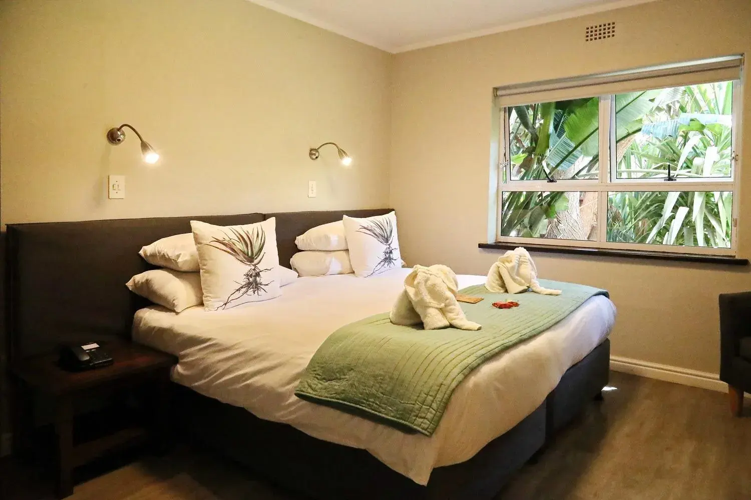 Double Room with Sea View and Shower in Blue Bay Lodge Double Room with Sea View and Shower in Blue Bay Lodge