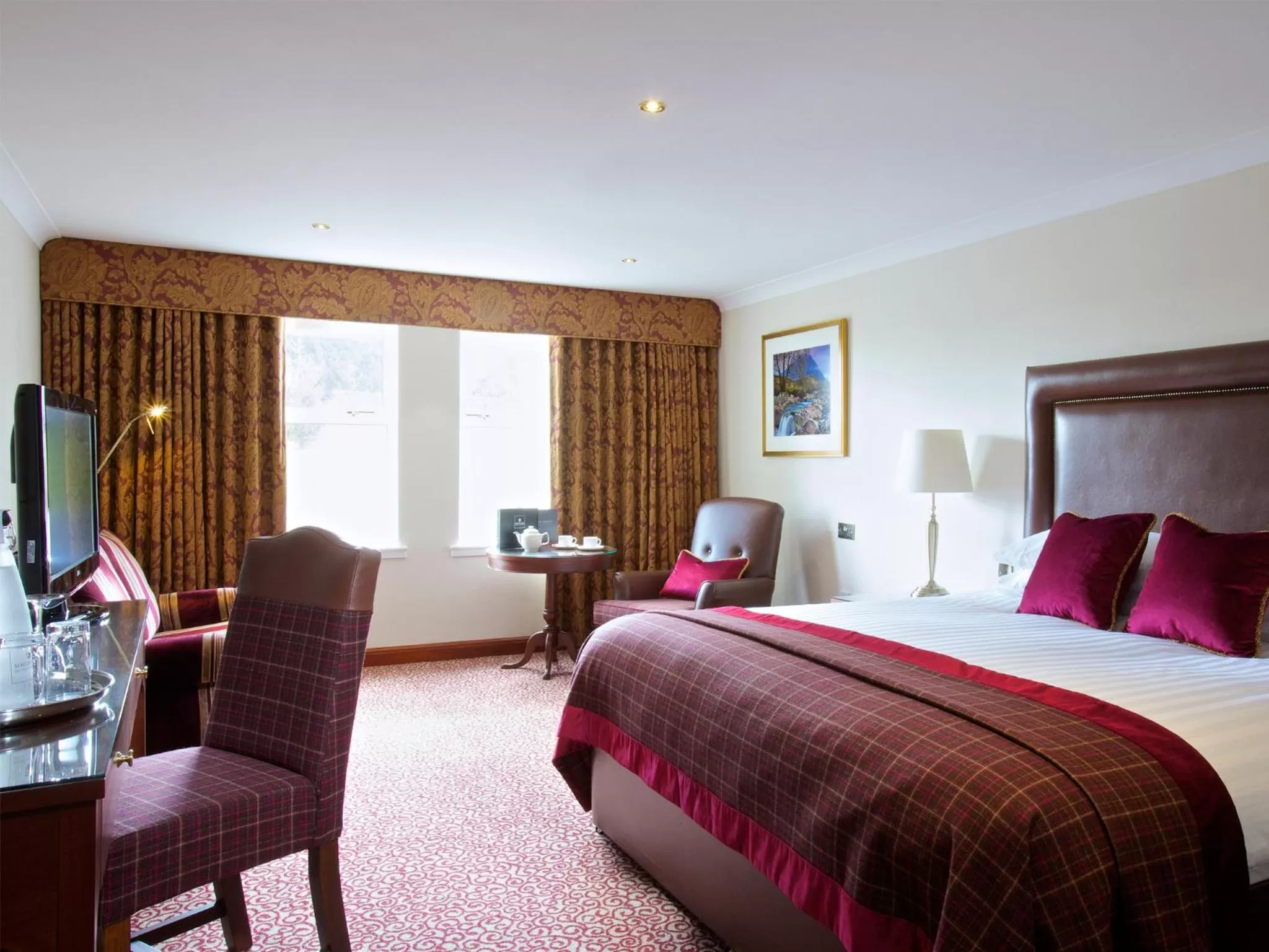 Bedroom, Bed in Macdonald Crutherland House