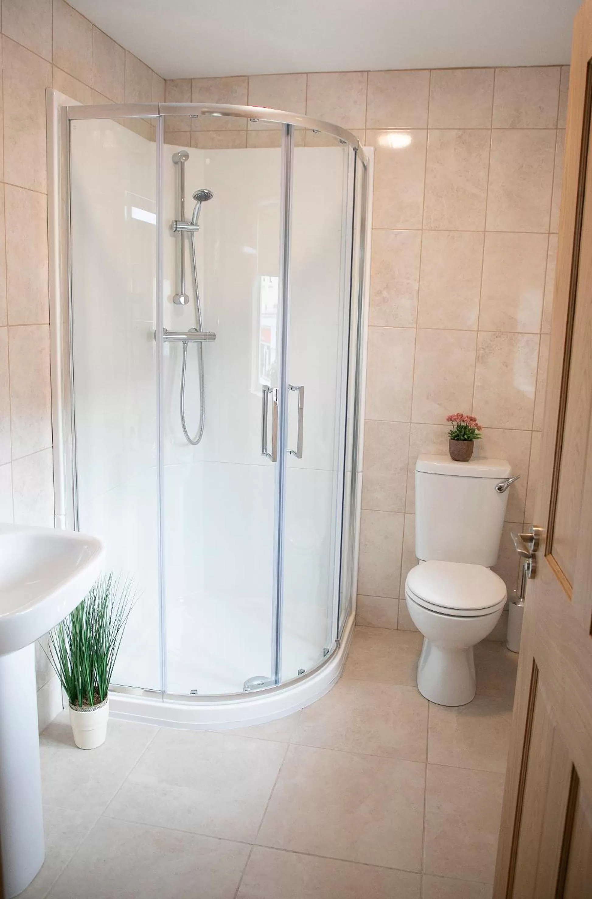 Arch House B&B & Apartments