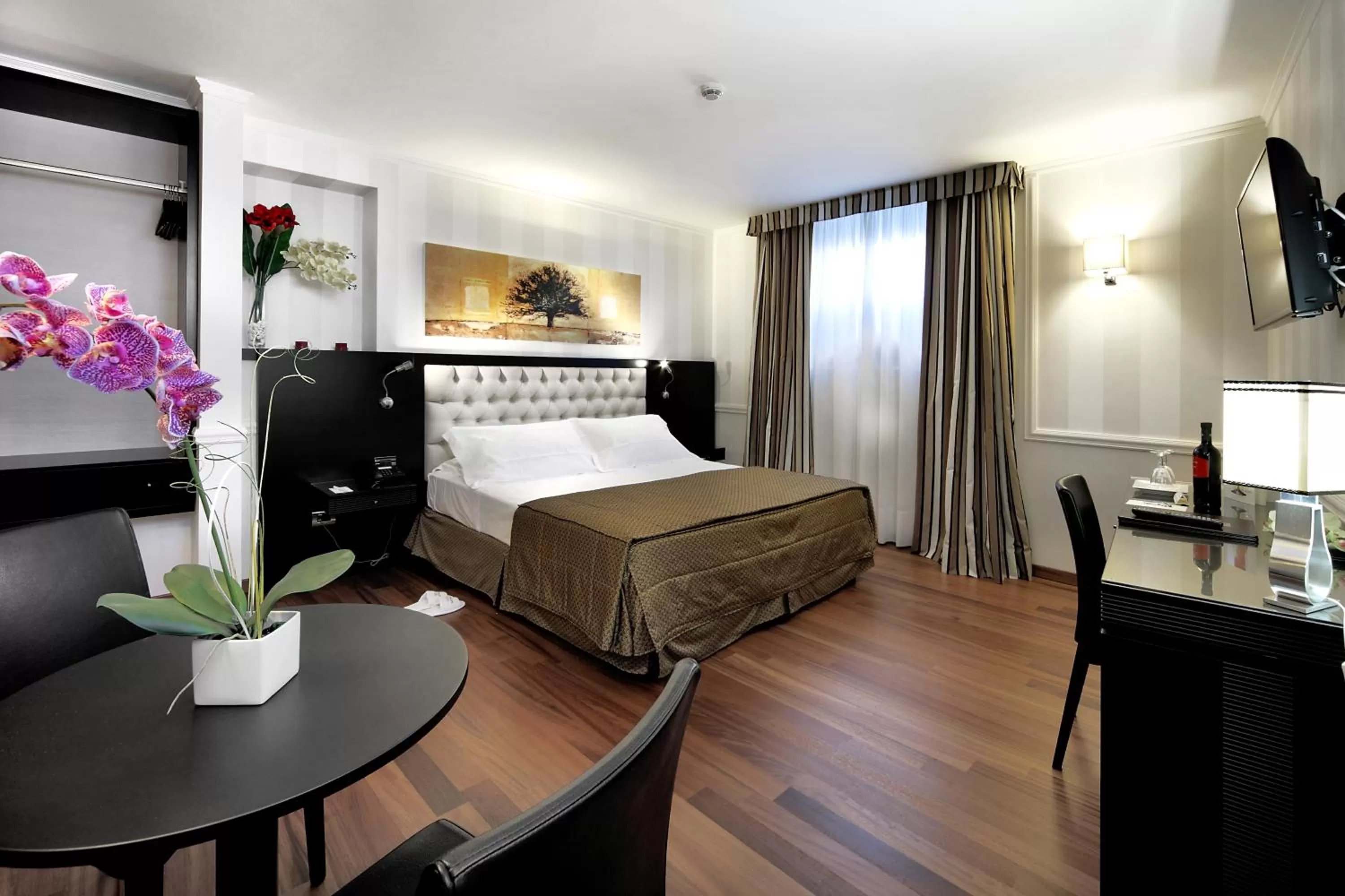 Photo of the whole room, Bed in Il Principe Hotel Catania