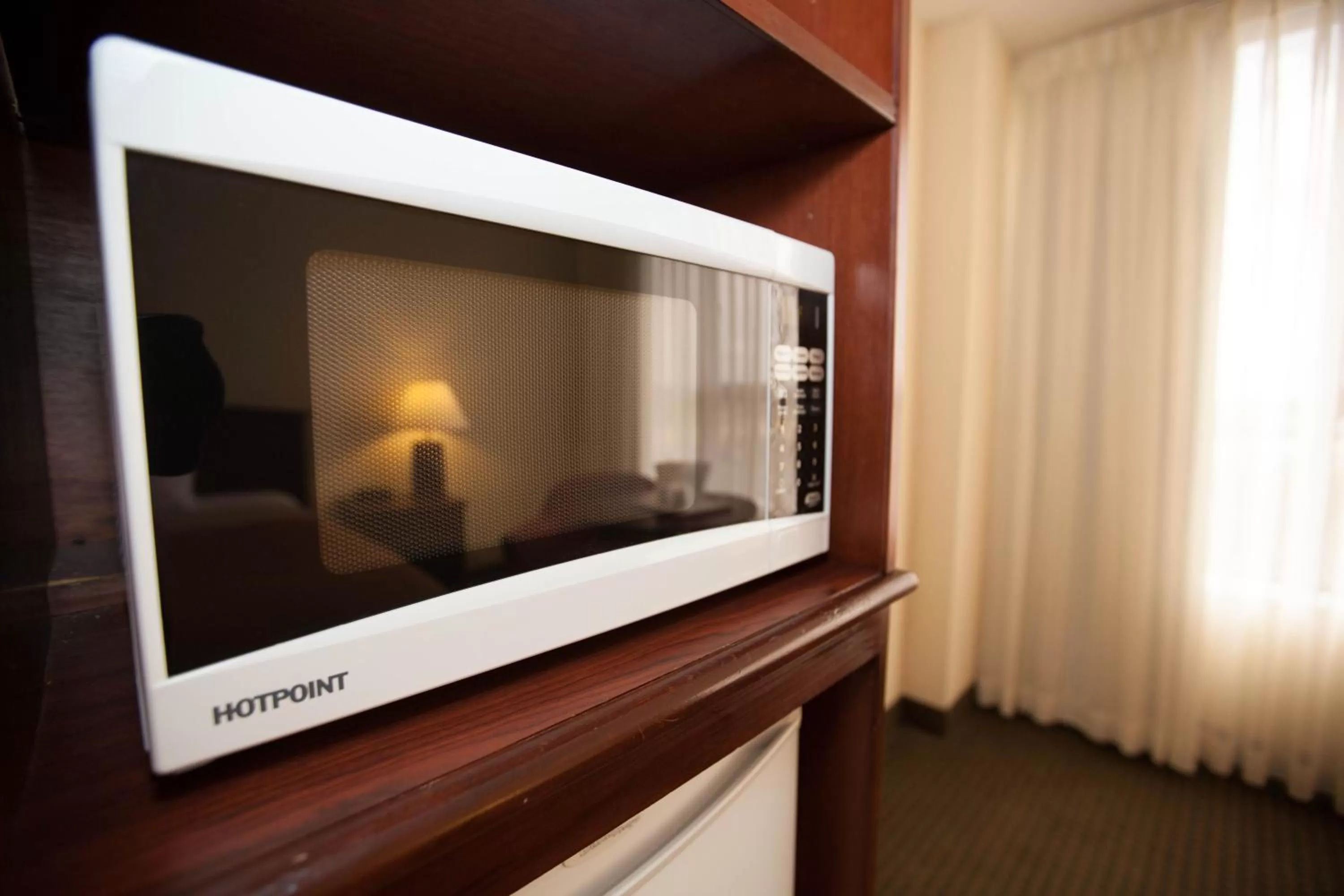 Area and facilities, TV/Entertainment Center in Holiday Inn Miami West - Airport Area, an IHG Hotel