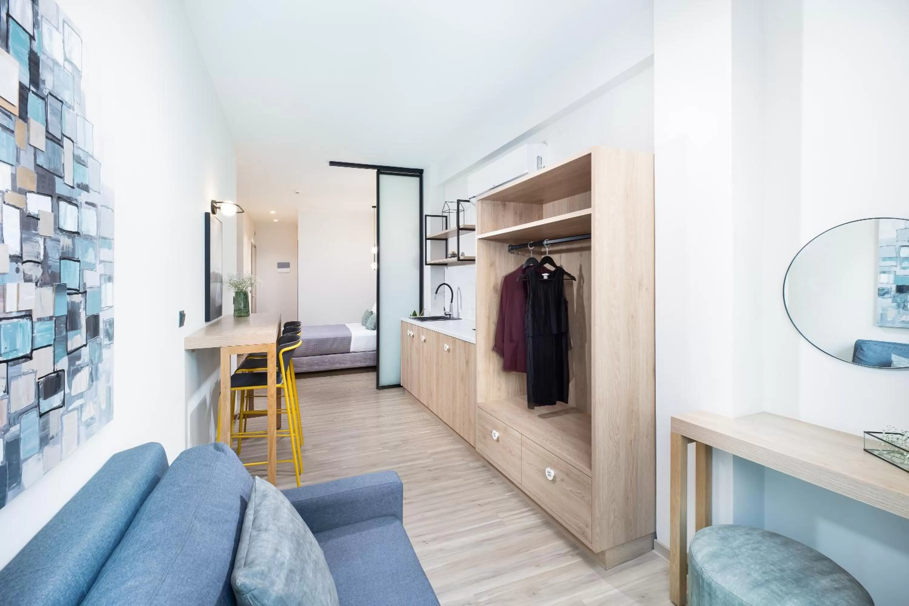 Photo of the whole room in Enattica Suites