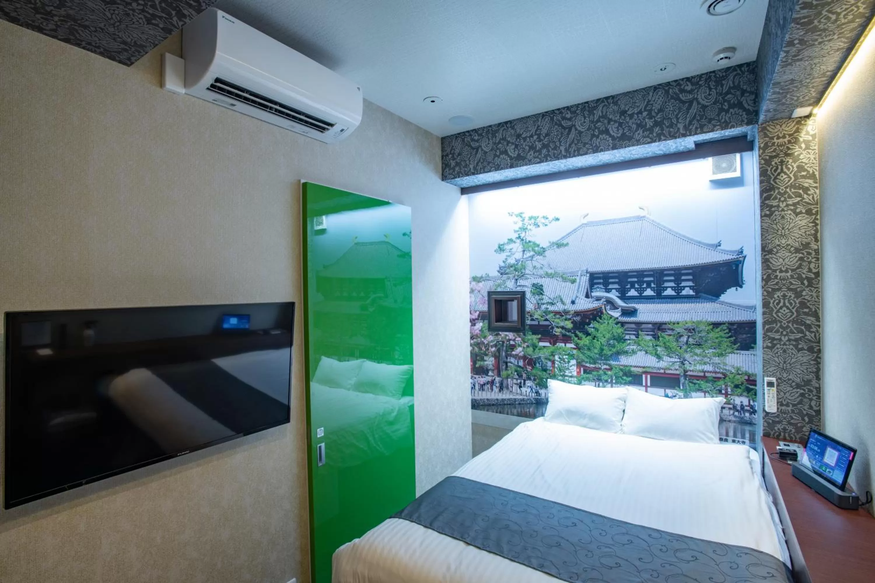 Photo of the whole room, Bed in Pinpon Hotel Hiroshima