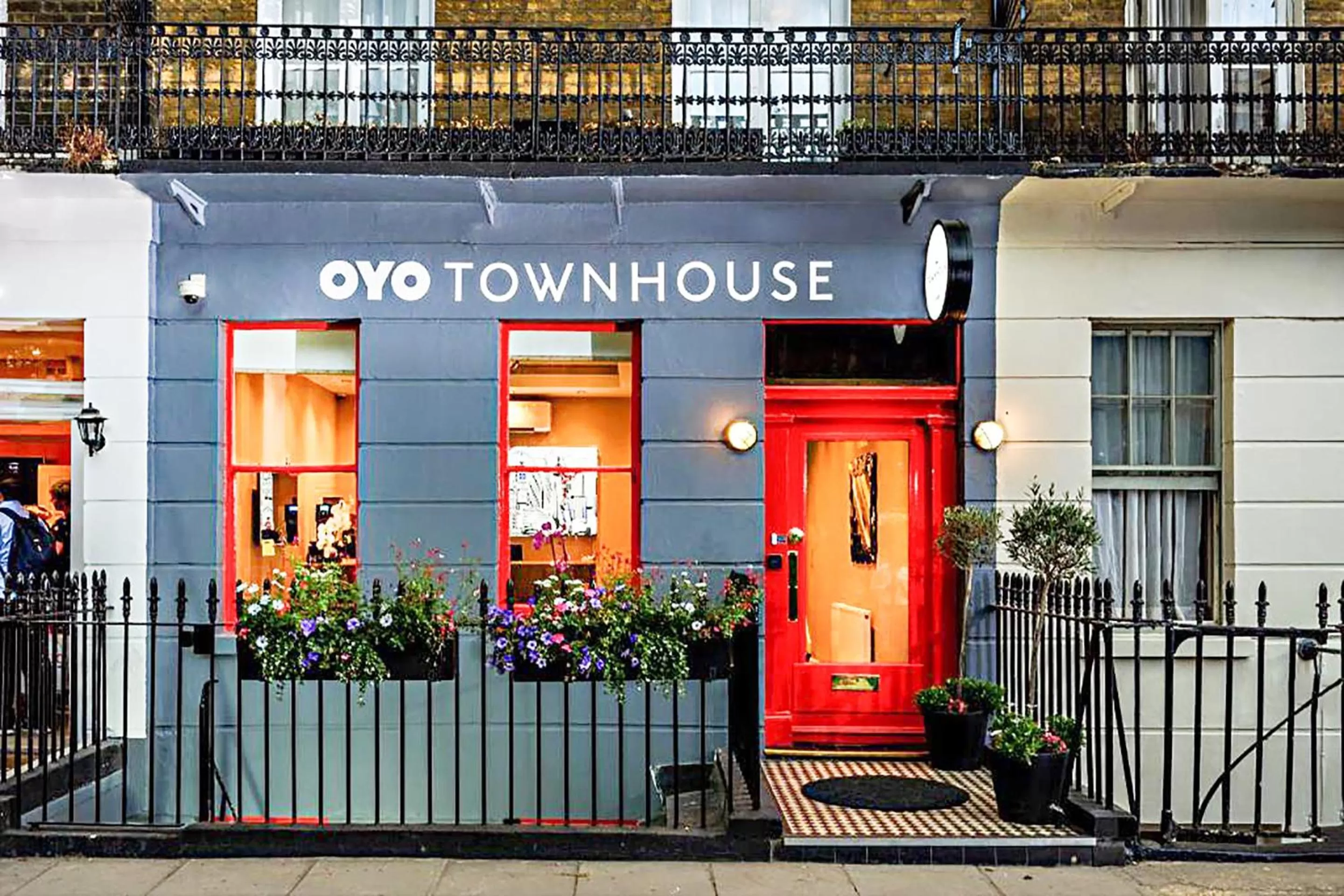 OYO Townhouse 30 Sussex Hotel, London Paddington
