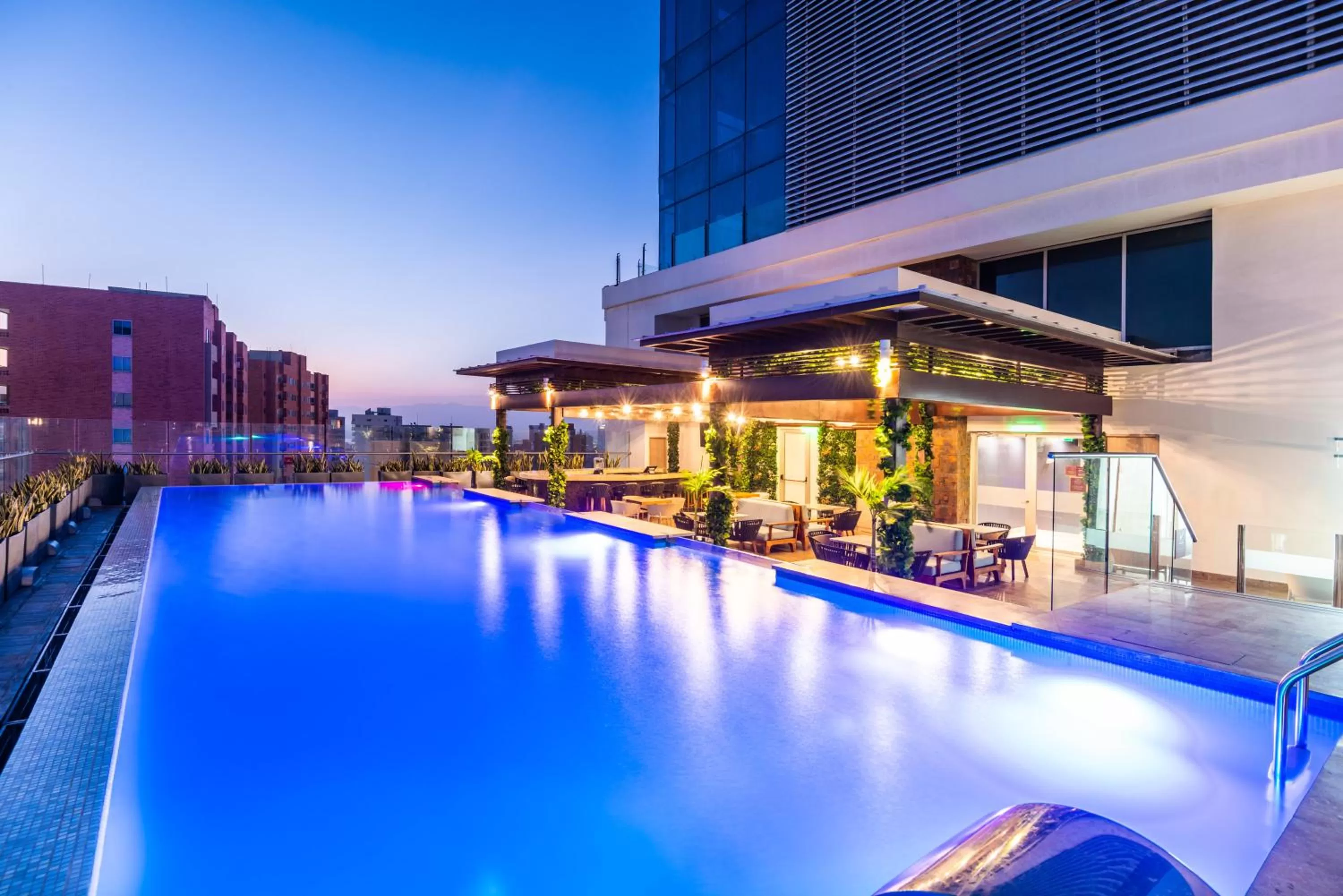 Swimming pool in Crowne Plaza Barranquilla by IHG