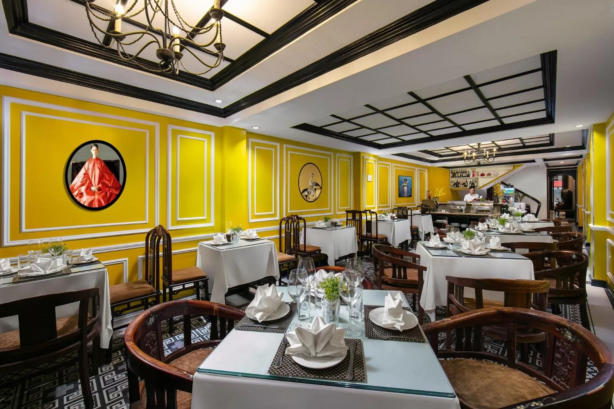 Restaurant/Places to Eat in Lavender Central Hotel & Spa Hanoi