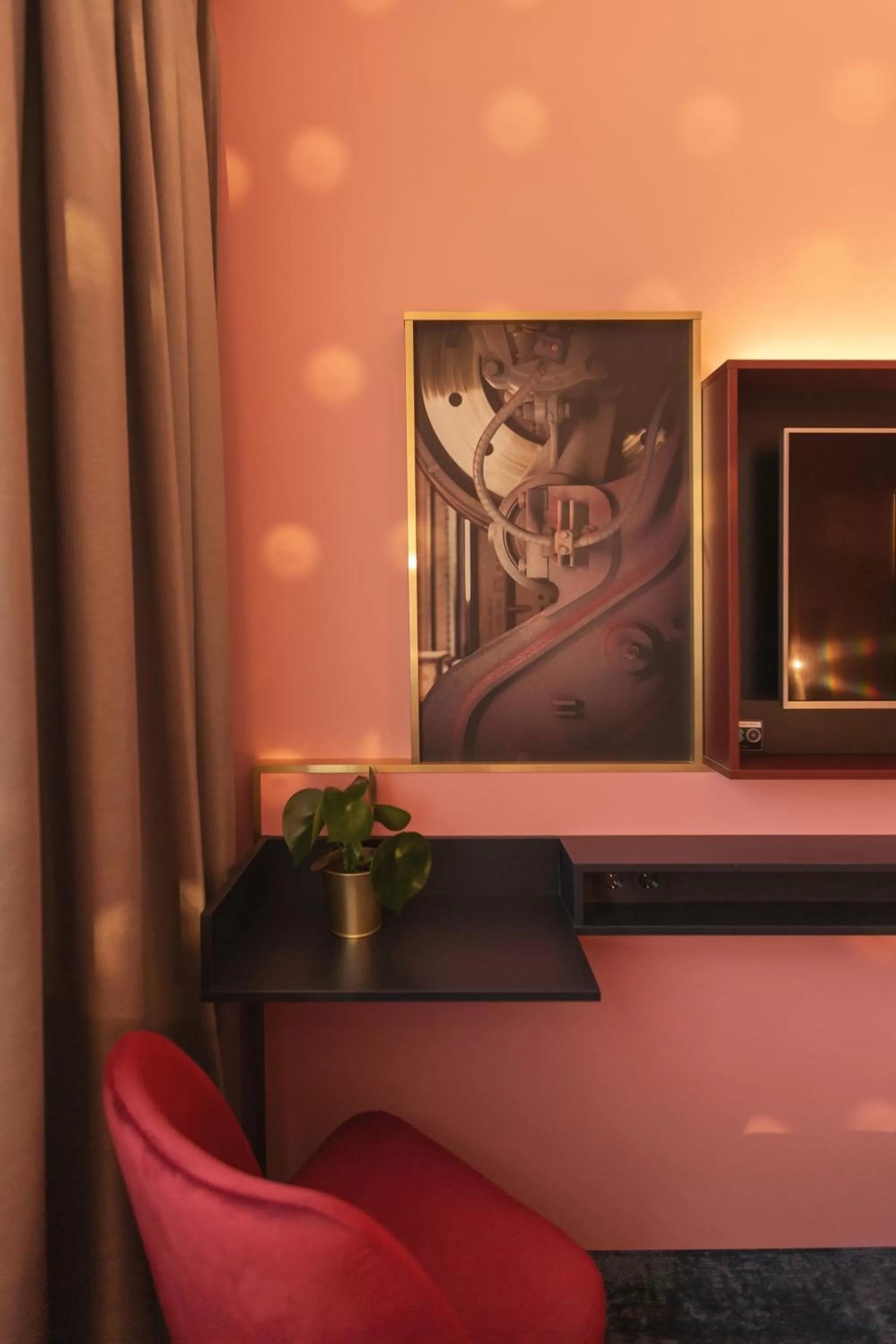 Photo of the whole room in Holiday Inn - the niu, Loco Munich North by IHG