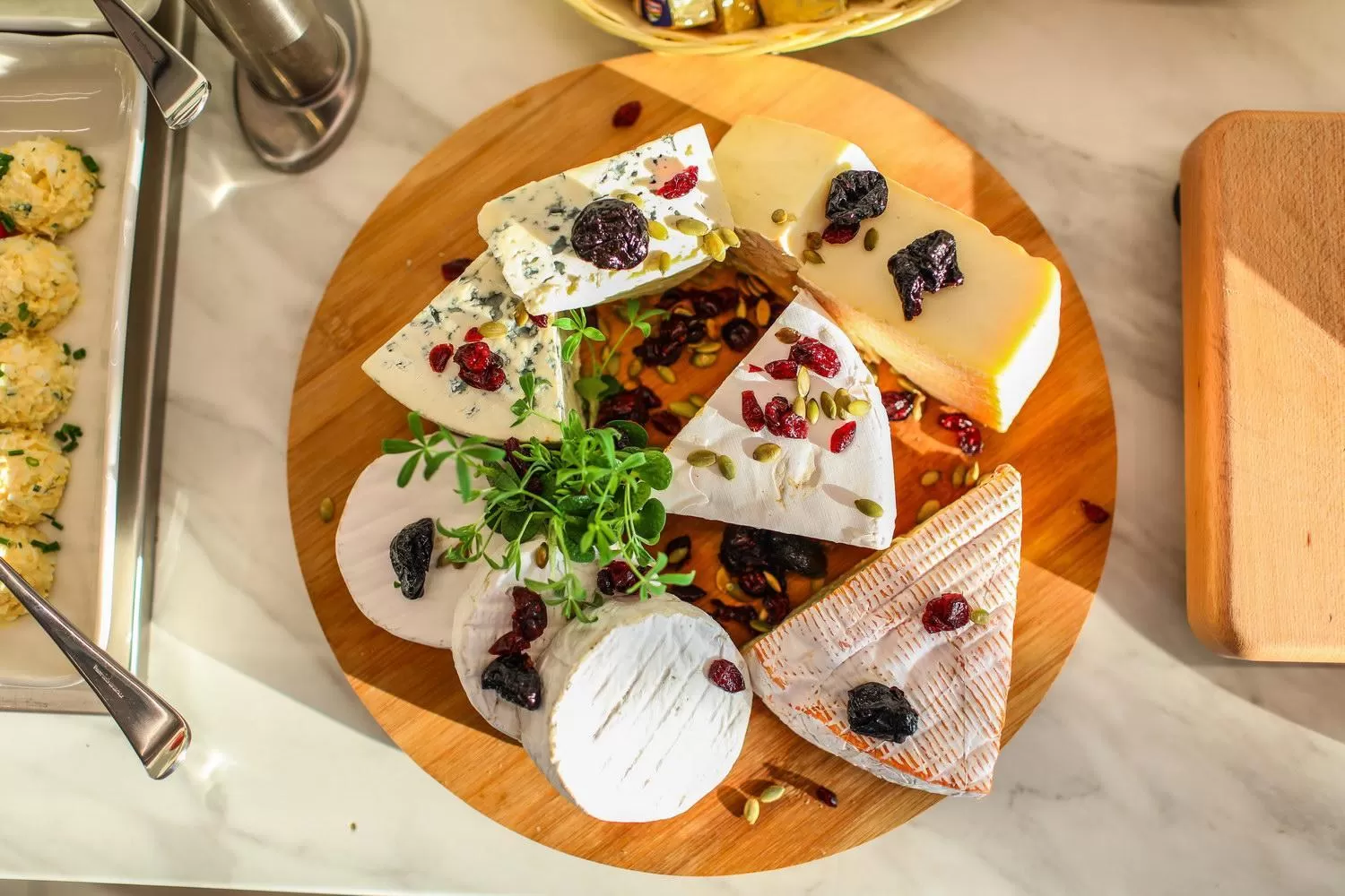 Restaurant/places to eat in Magnus Resort