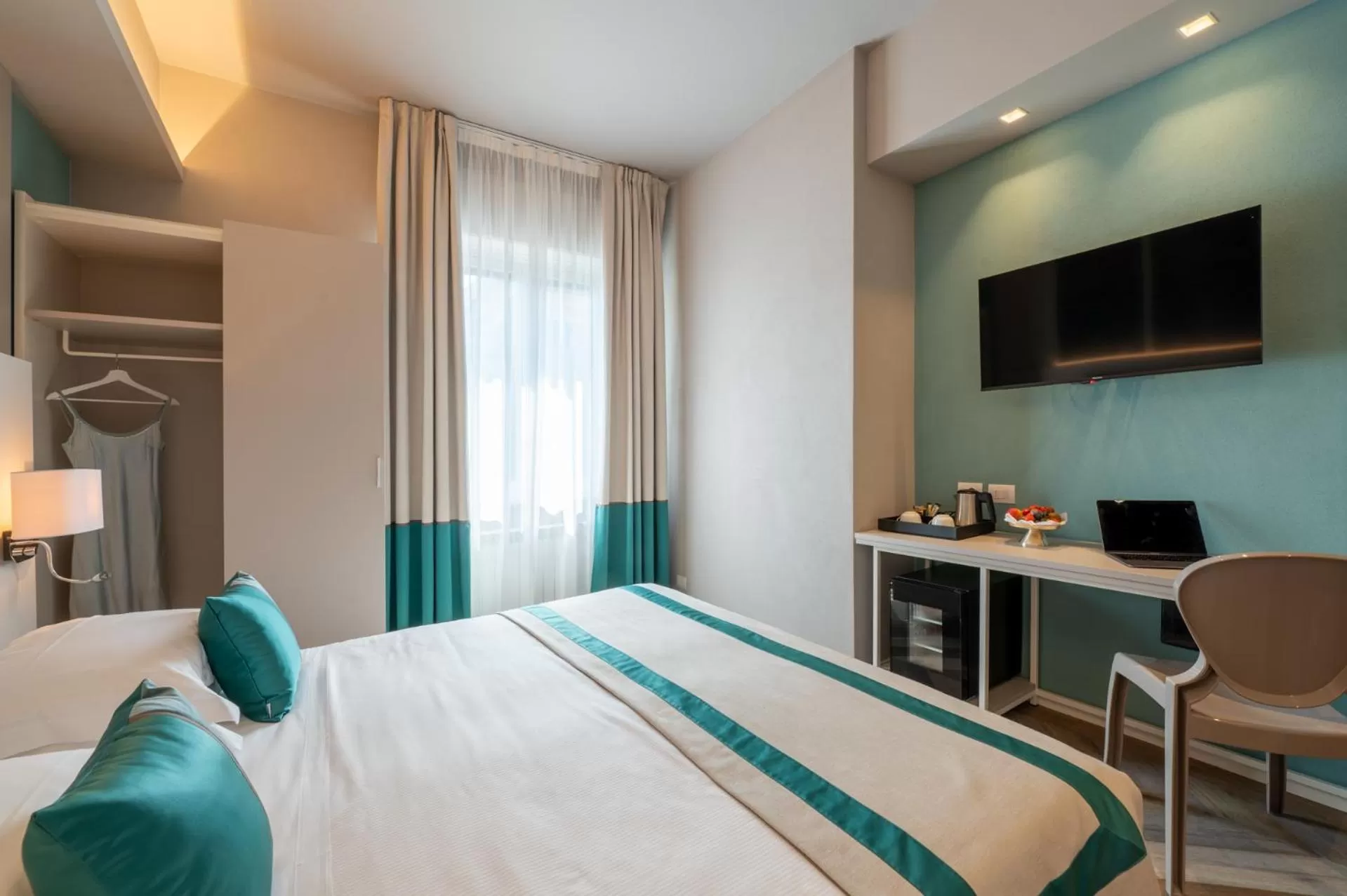 Bed in Hotel Monte Rosa