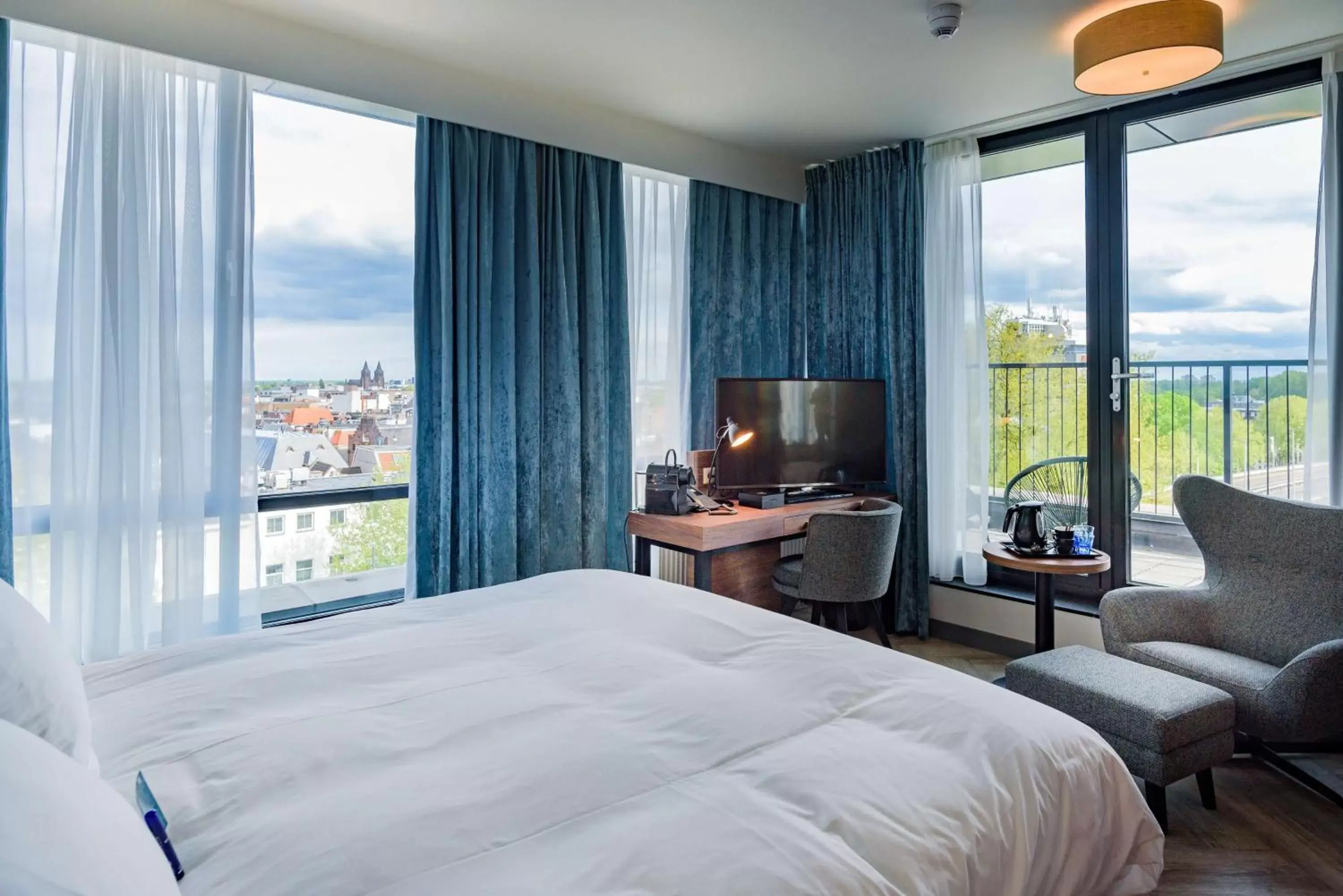 Velvet Wellness King Room with City Spa Access in City Hotel Haarhuis, World Hotels Crafted Collection Velvet Wellness King Room with City Spa Access in City Hotel Haarhuis, World Hotels Crafted Collection