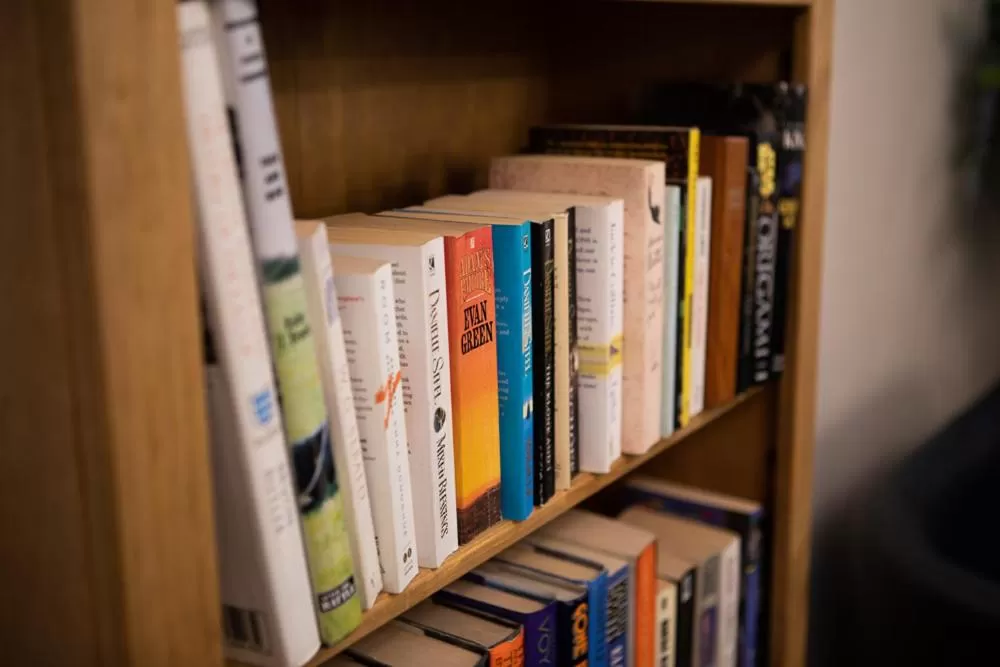 Lounge or bar in Inn On The Lake