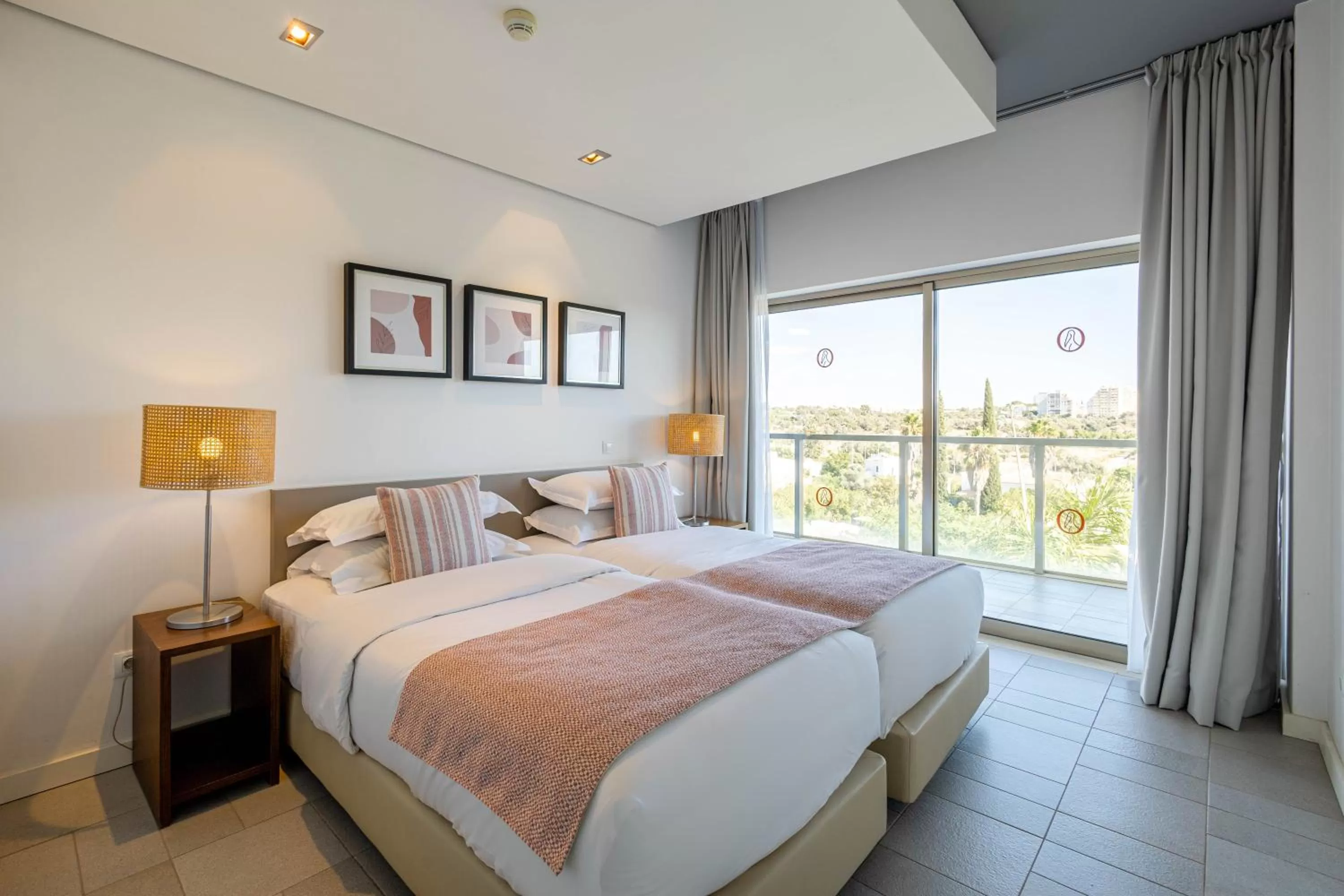 Bedroom, Bed in Pelican Alvor