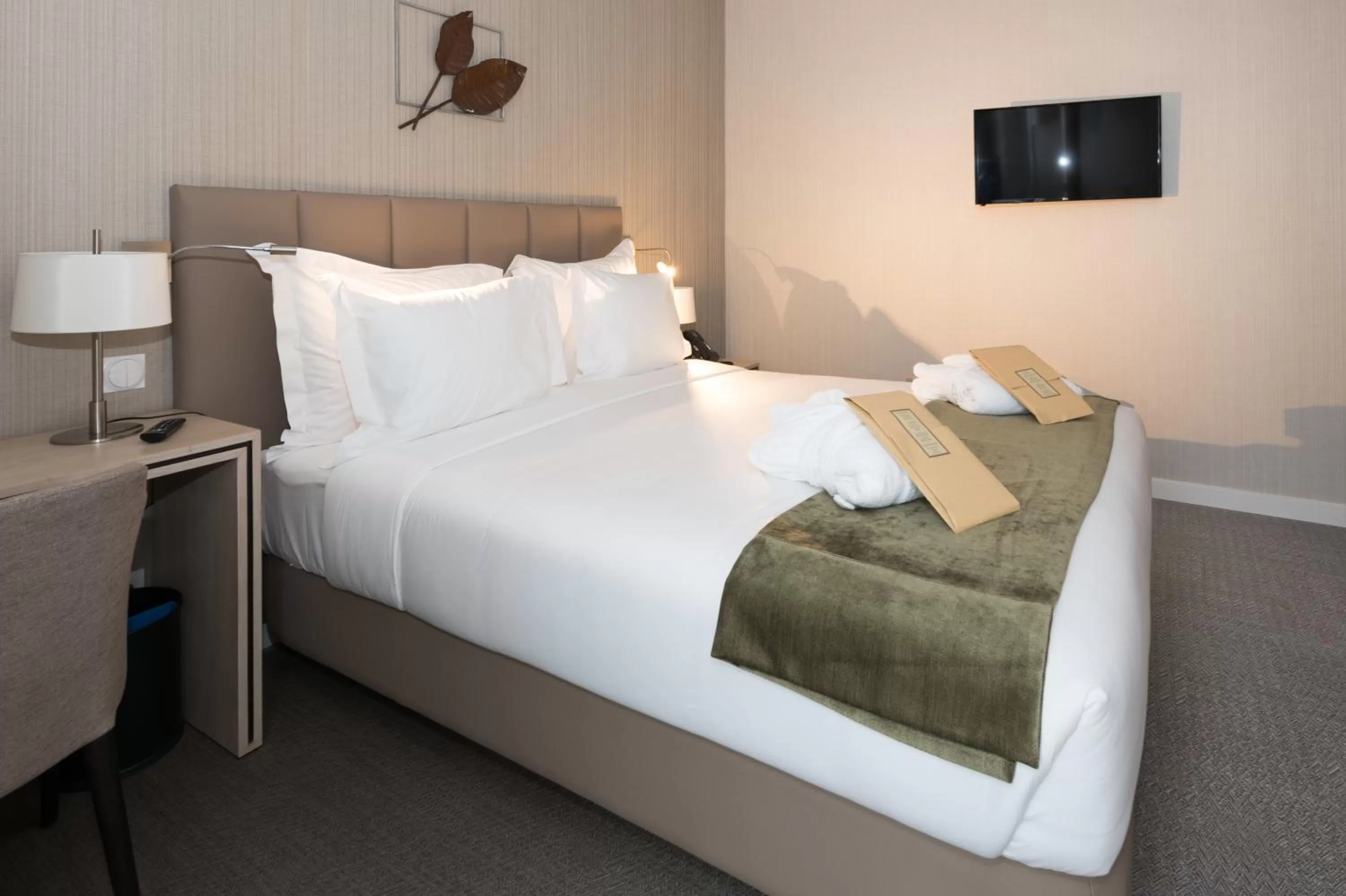 Bedroom, Bed in The Leaf Boutique Hotel Lisbon - Adults Only