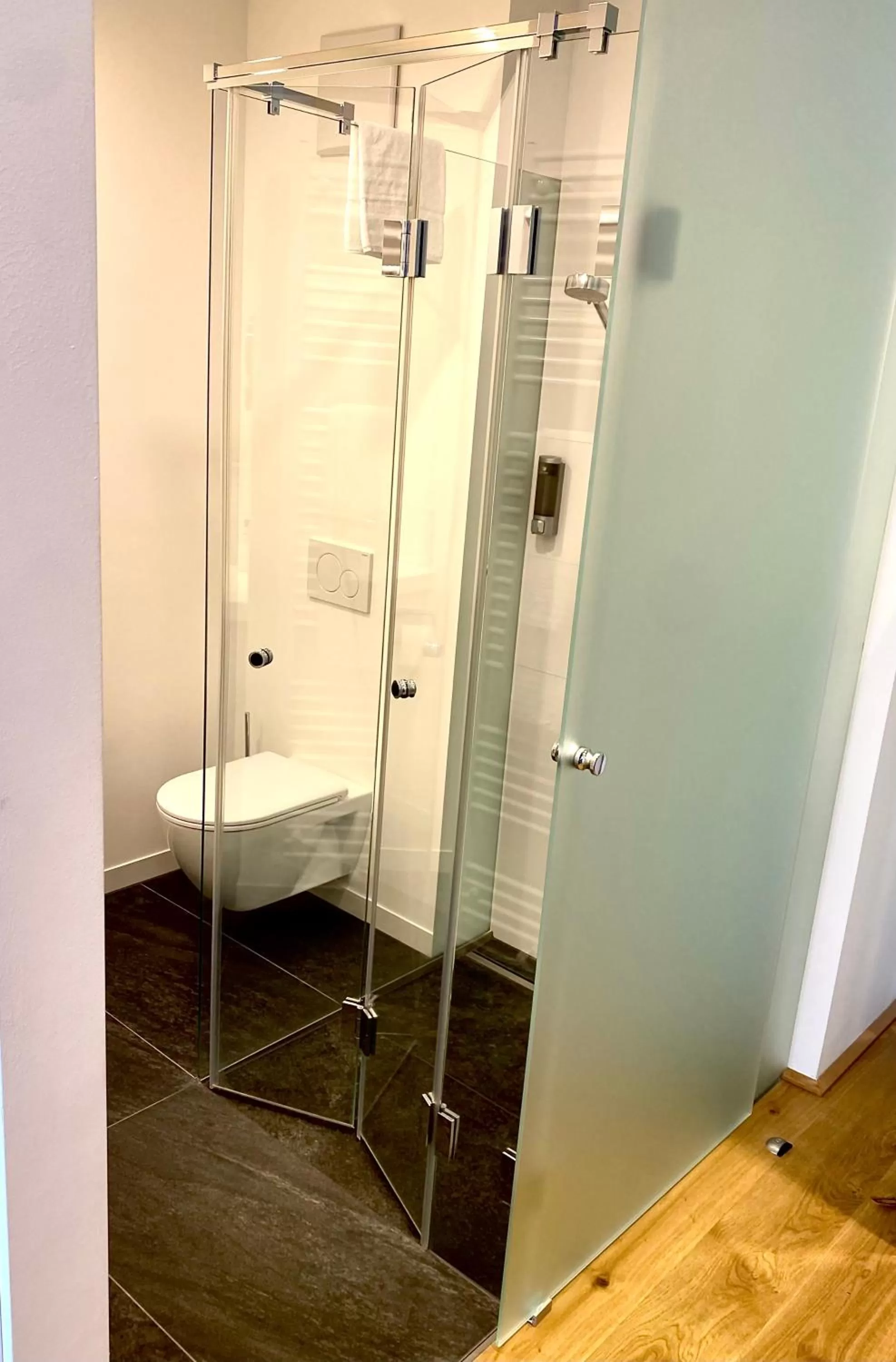 Bathroom in Hotel Wallern Garni