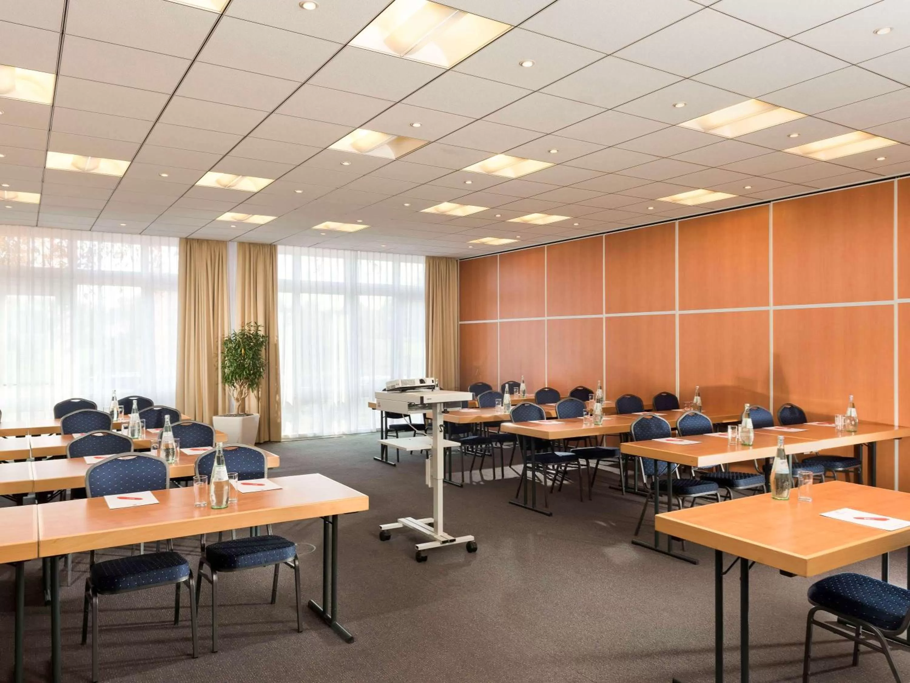 On site in ibis Dortmund West