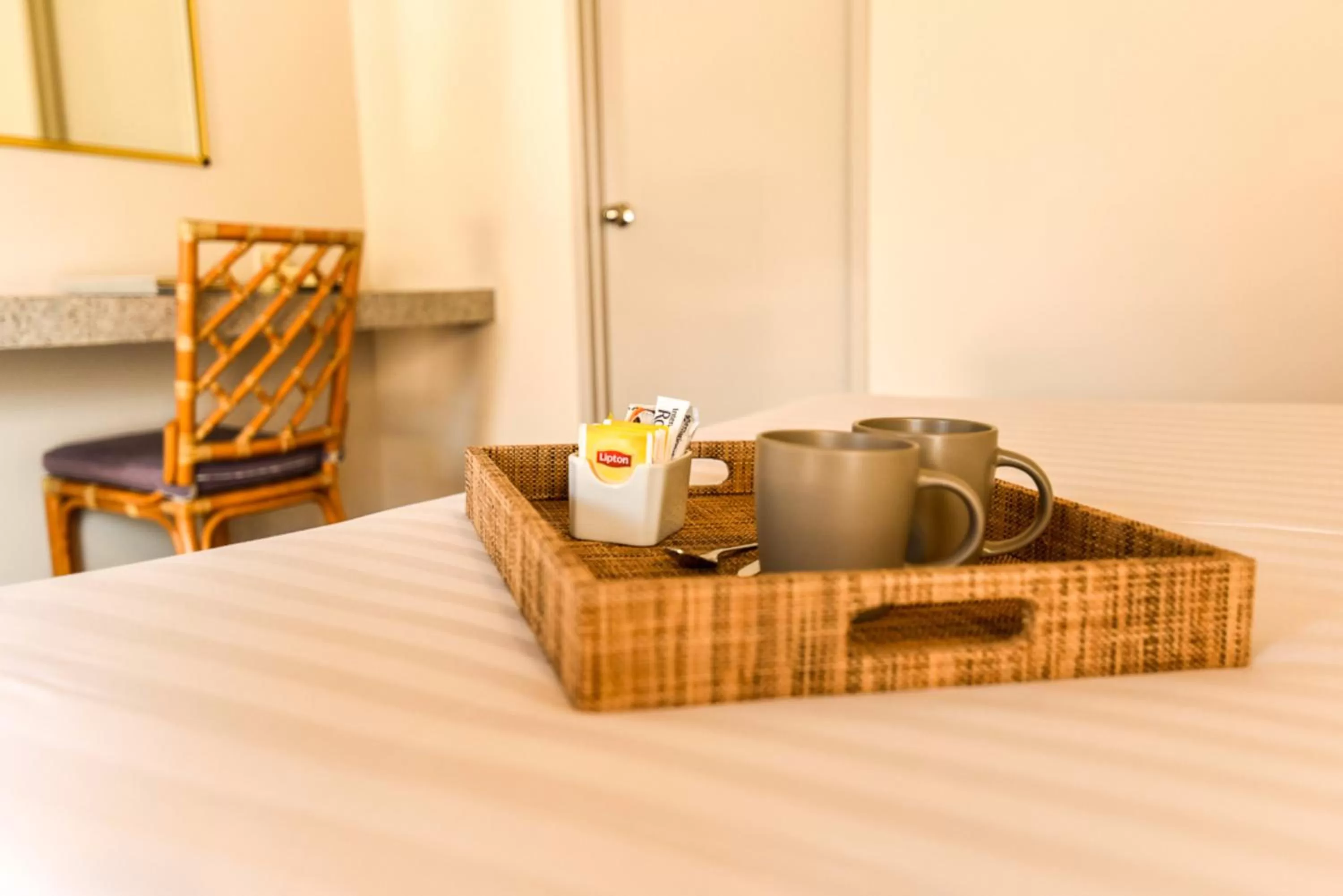 Coffee/tea facilities, Bed in Sanno Marracoonda Perth Airport Hotel