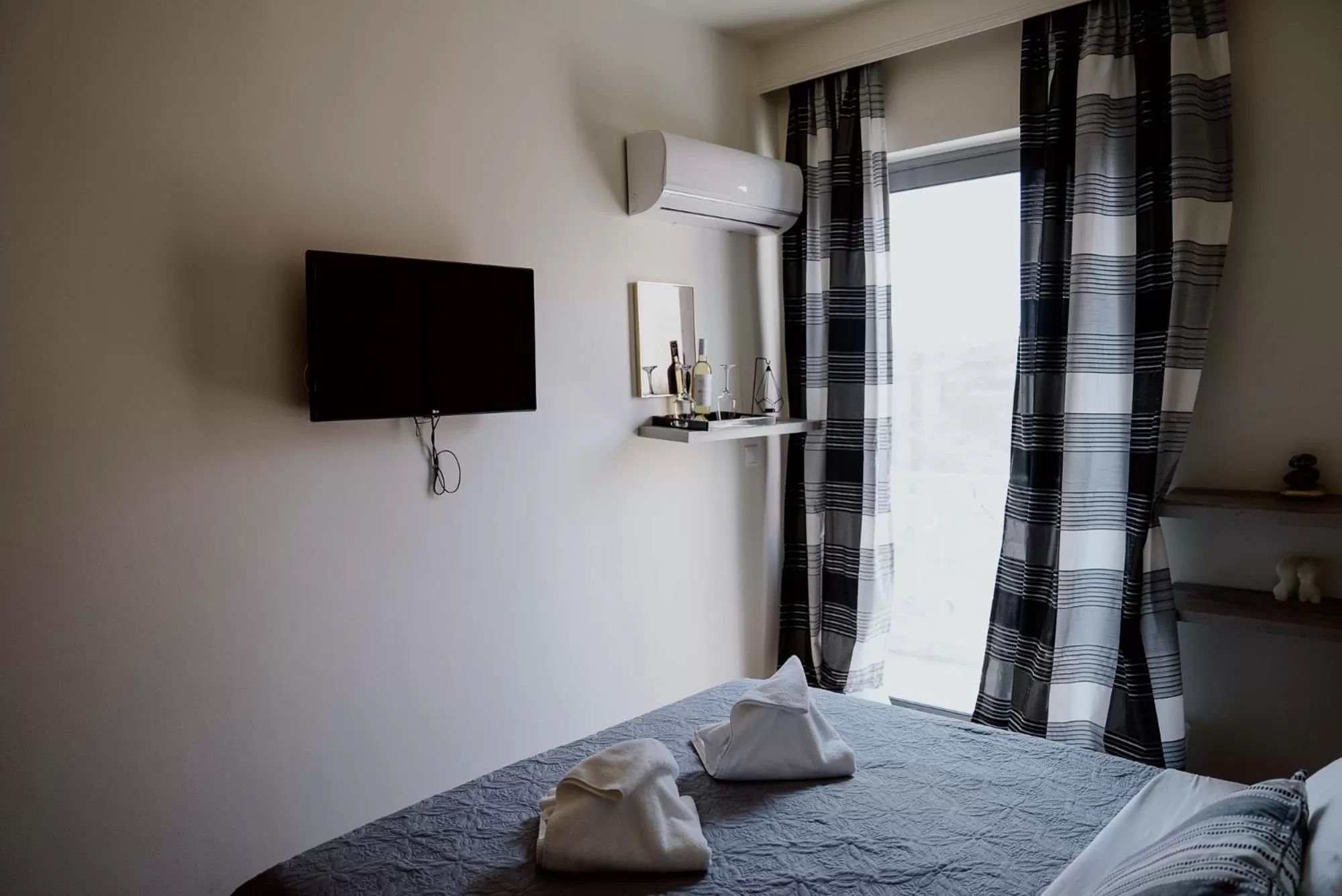 Bedroom, Bed in ROH Suites