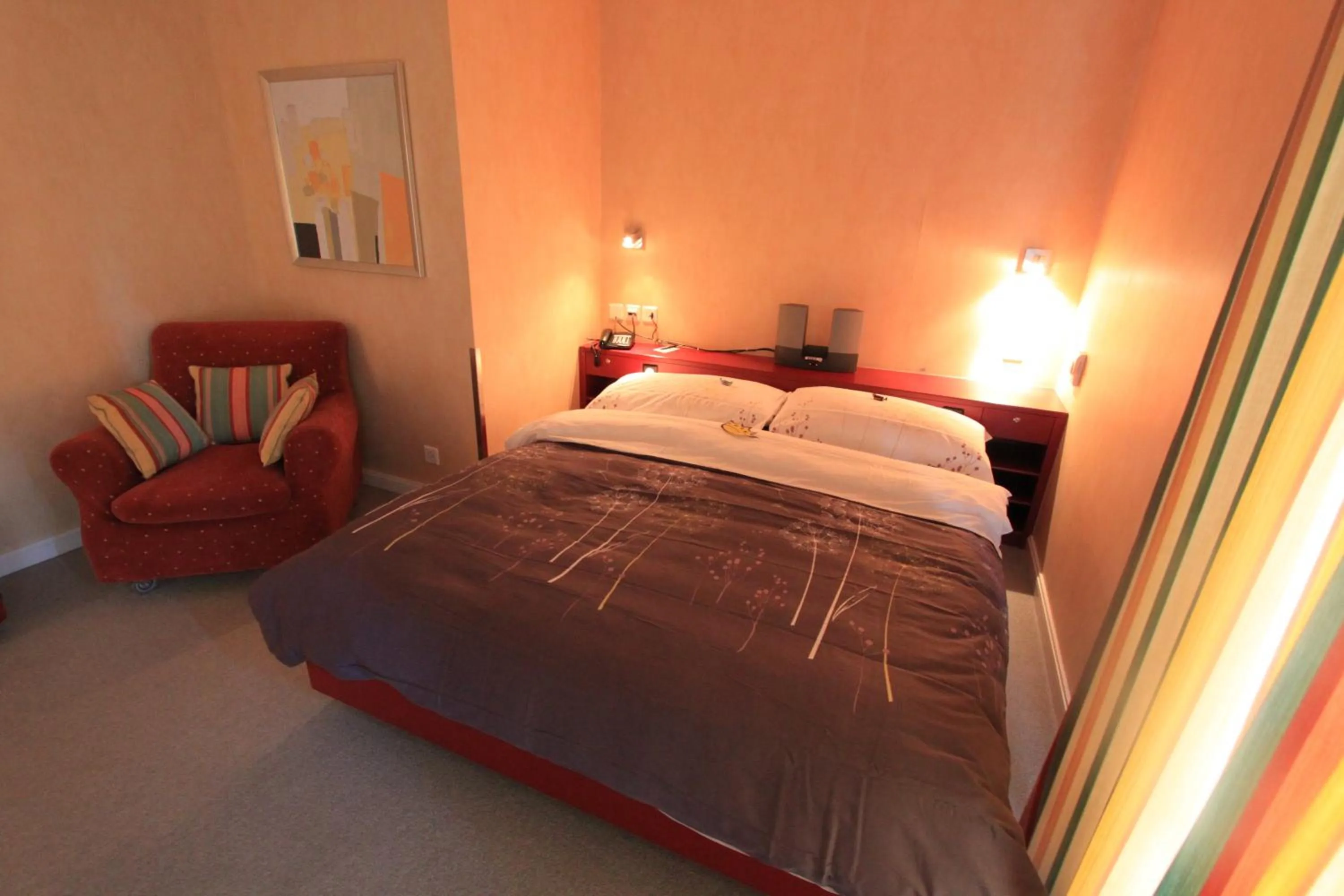 Standard Suite with Sofa in Mercure Lenzburg Krone