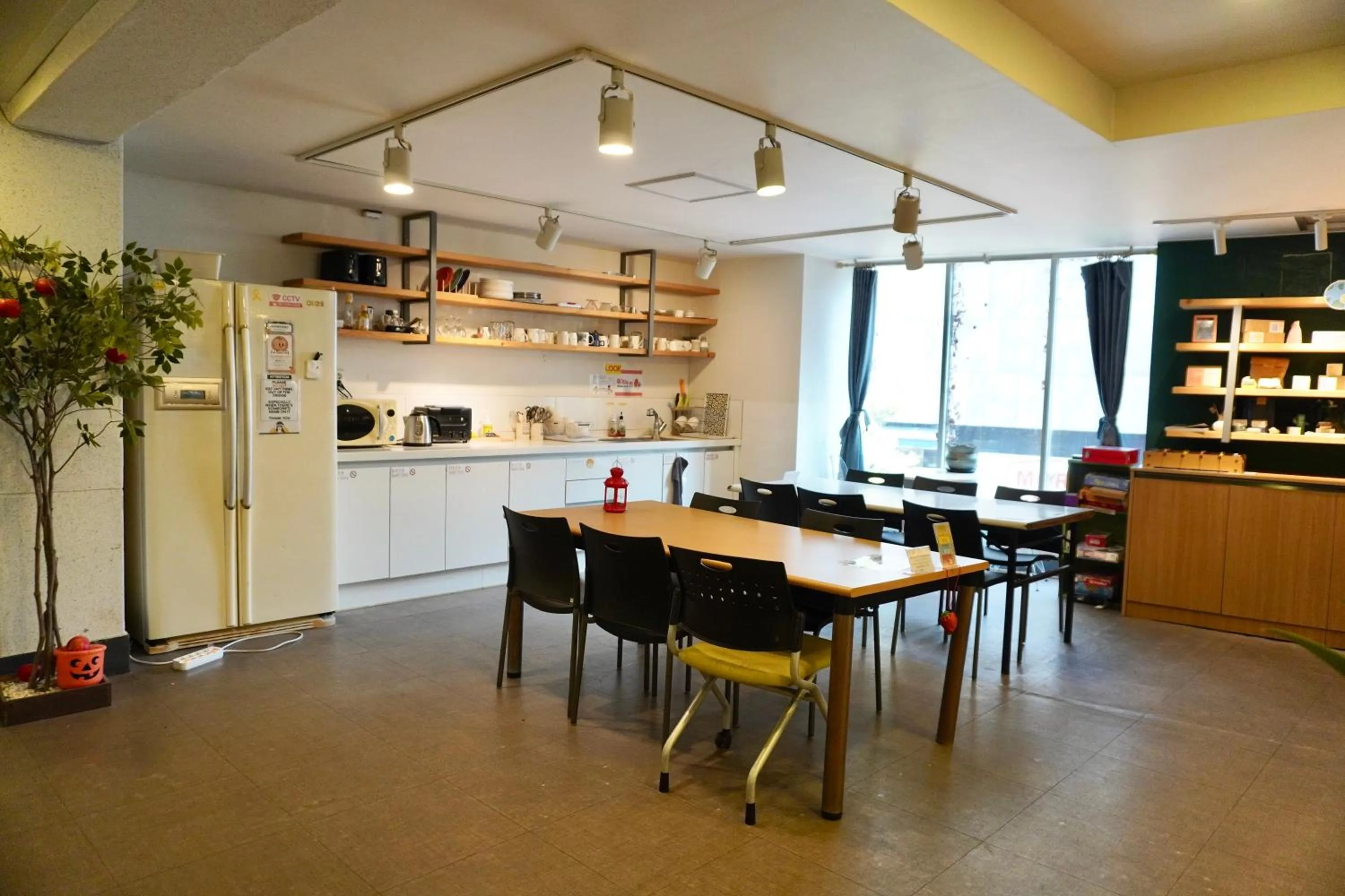 Communal lounge/ TV room in Dongseongro ZERO guesthouse