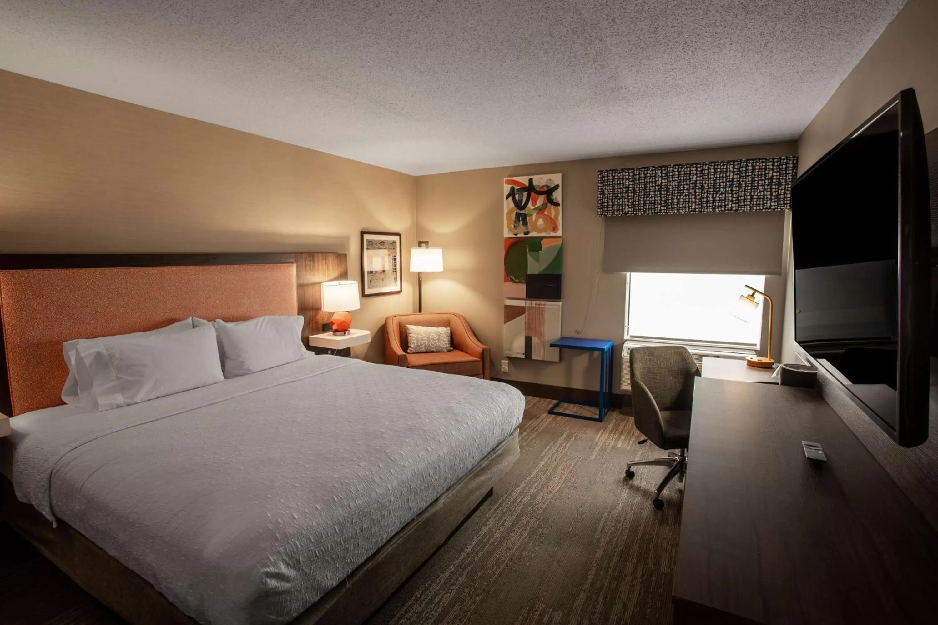 Bedroom, Bed in Hampton Inn Springfield