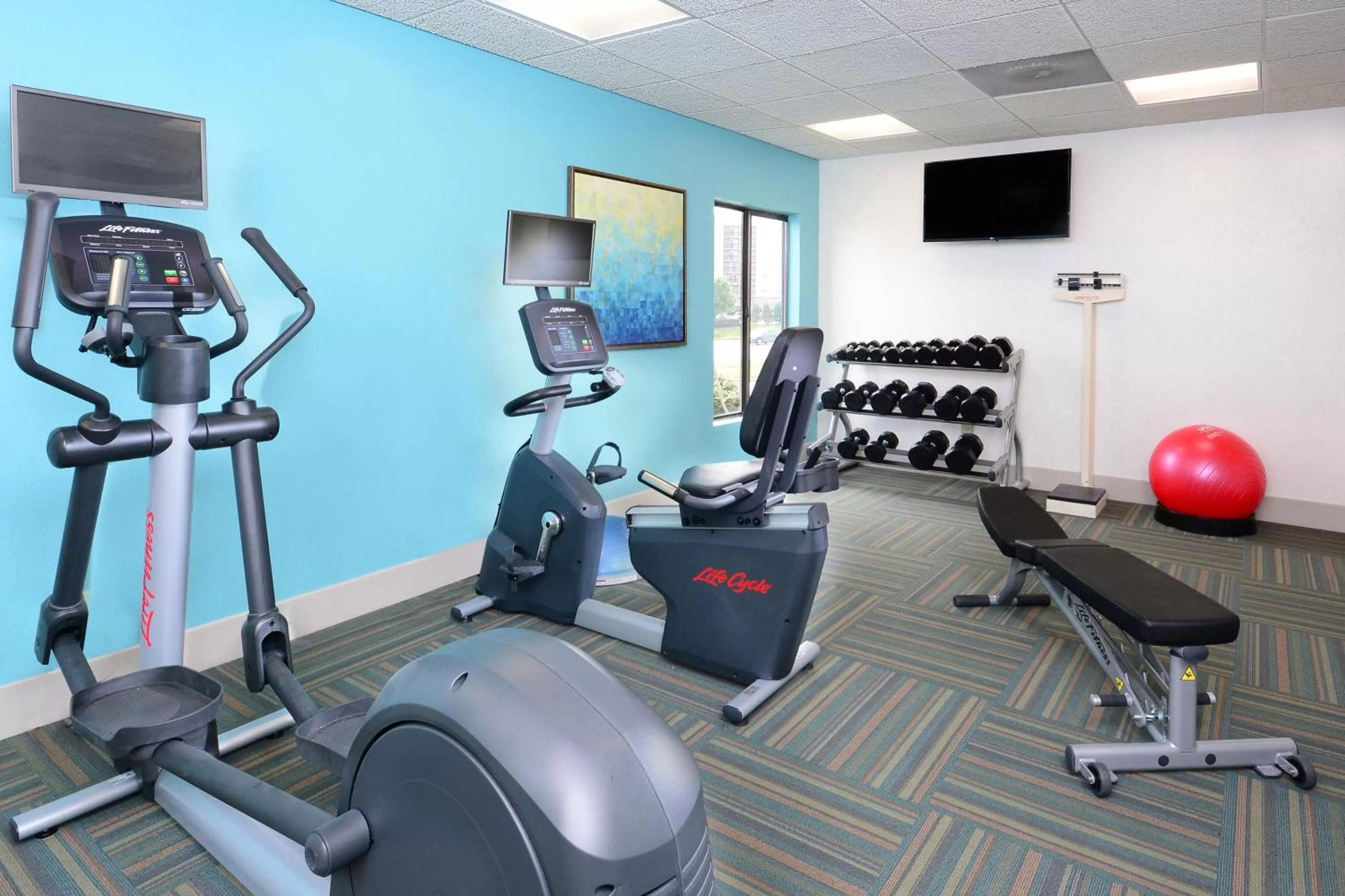 Fitness centre/facilities in Holiday Inn Express & Suites Raleigh Durham Airport at RTP by IHG