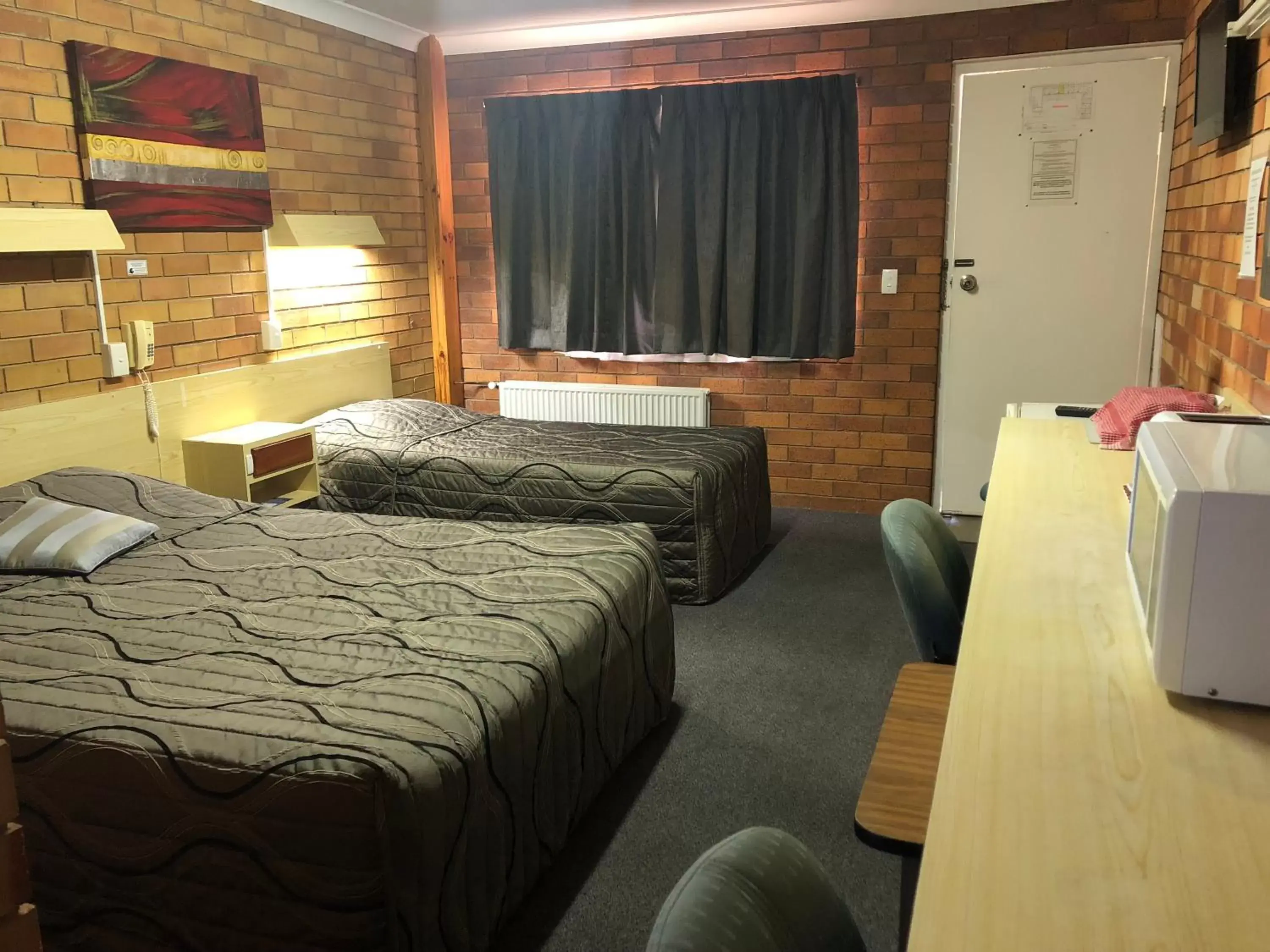 Twin or Triple Room in Glen Innes Lodge Motel Twin or Triple Room in Glen Innes Lodge Motel
